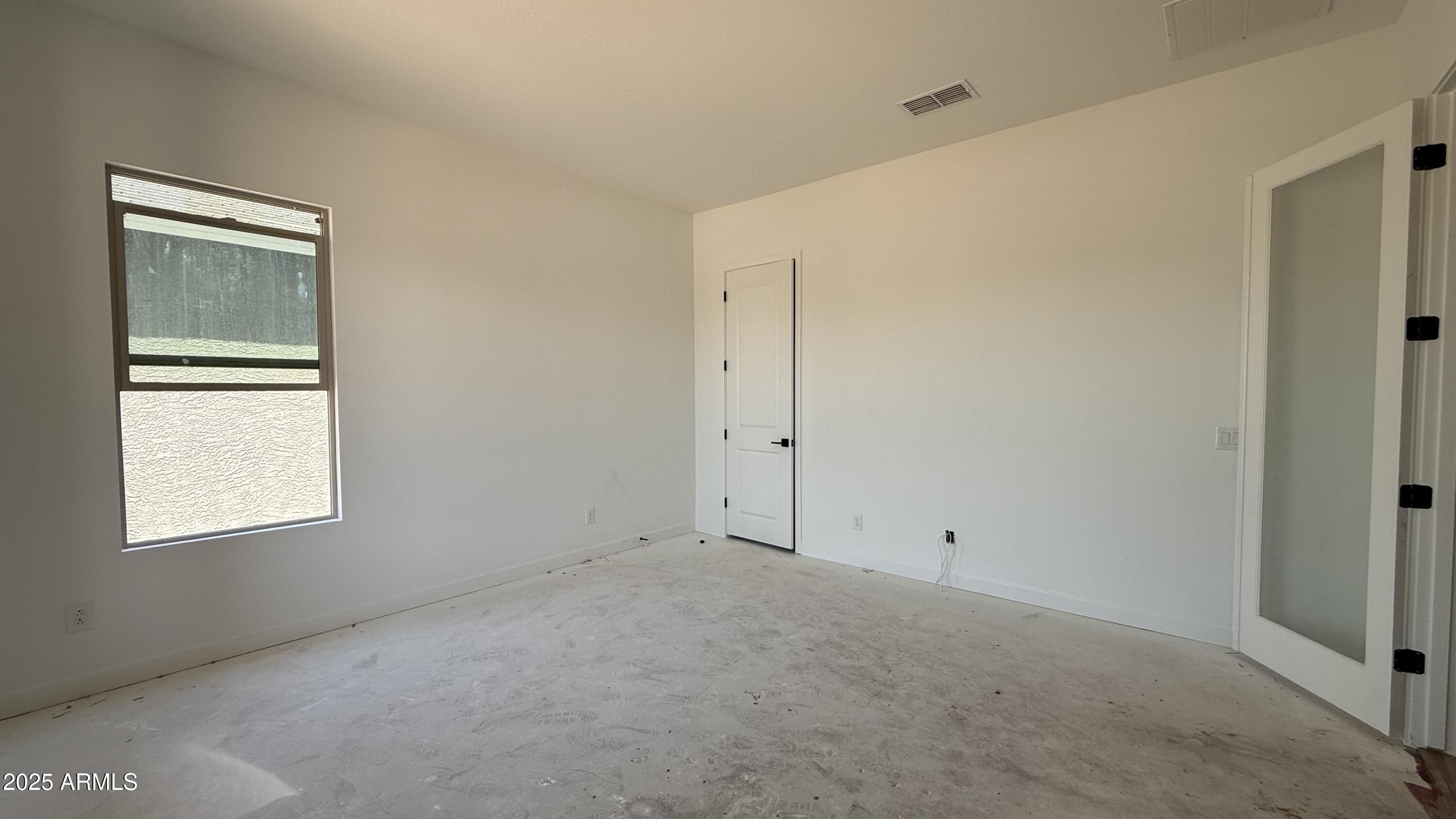 11444 E UTOPIA Avenue