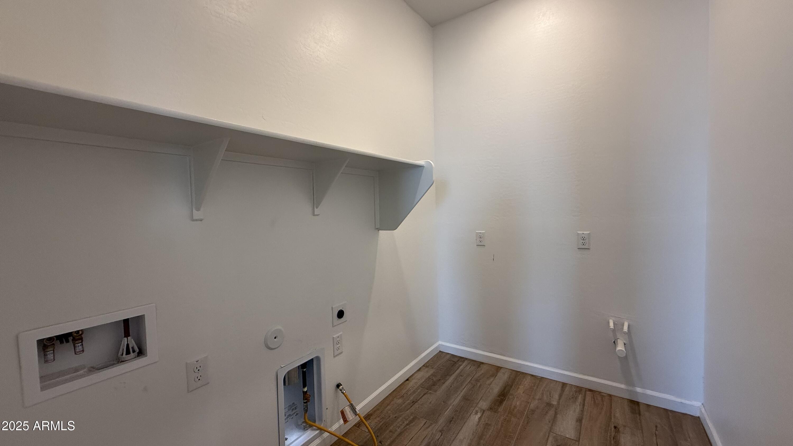 11444 E UTOPIA Avenue