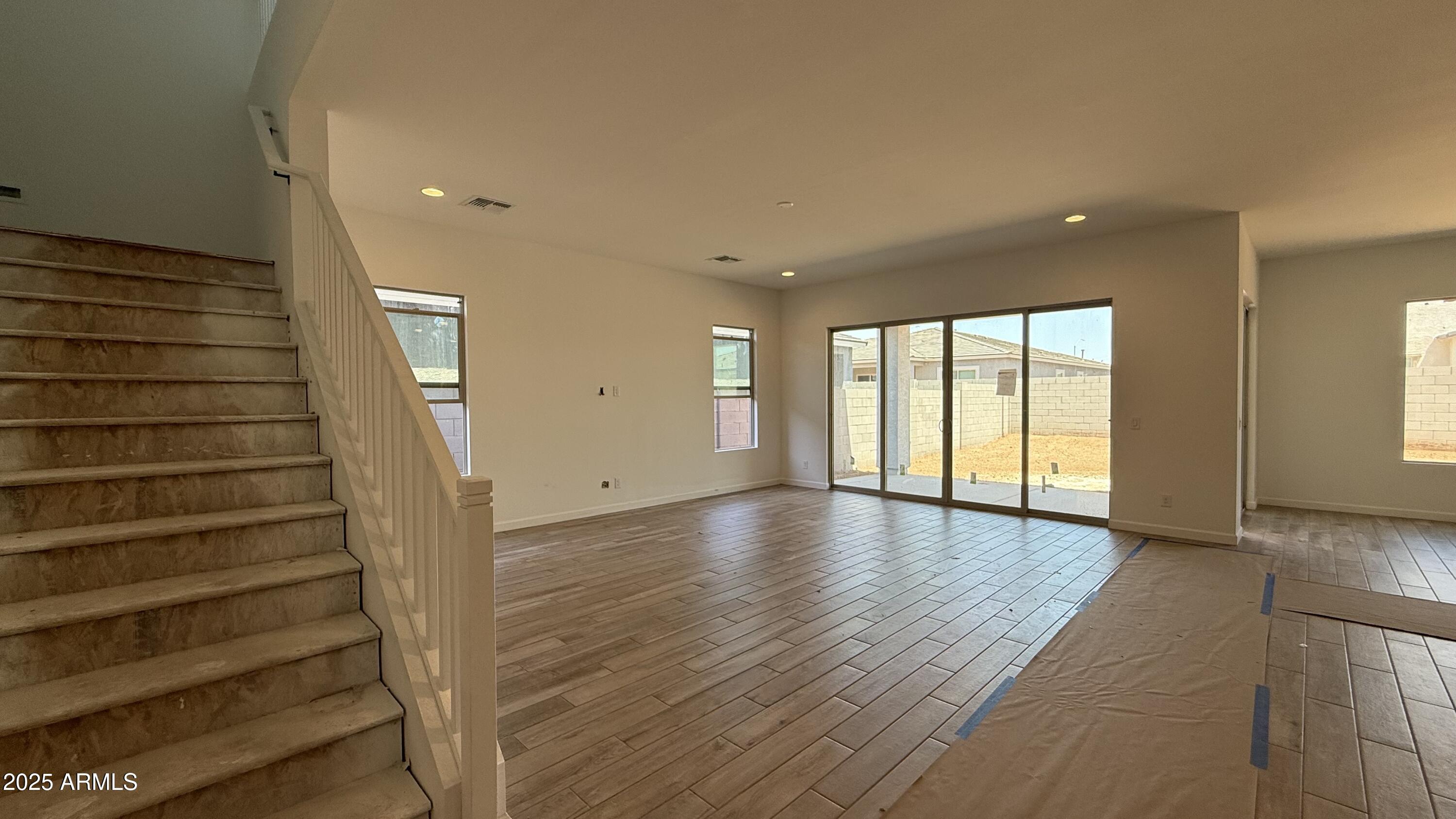 11444 E UTOPIA Avenue