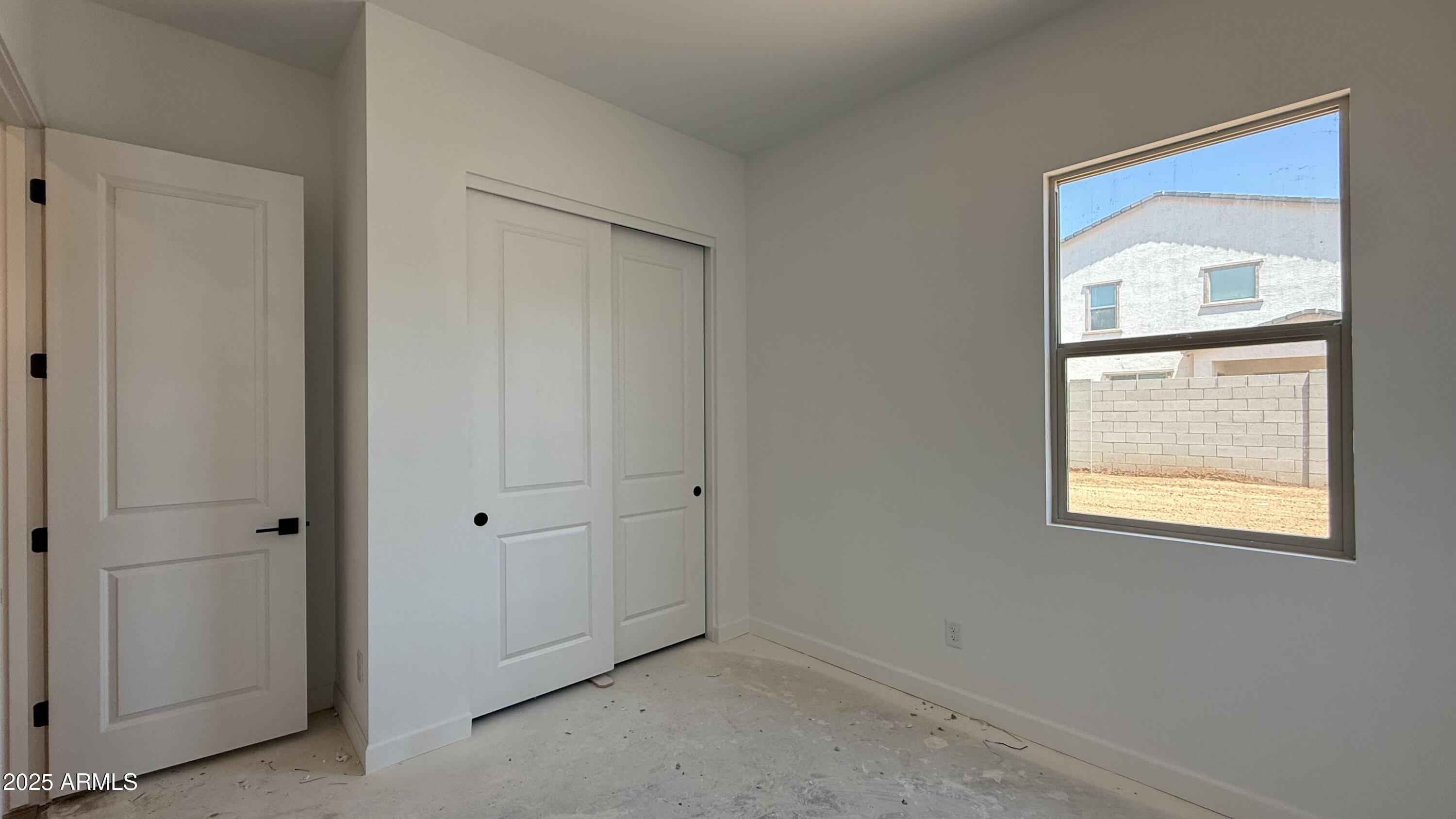 11444 E UTOPIA Avenue