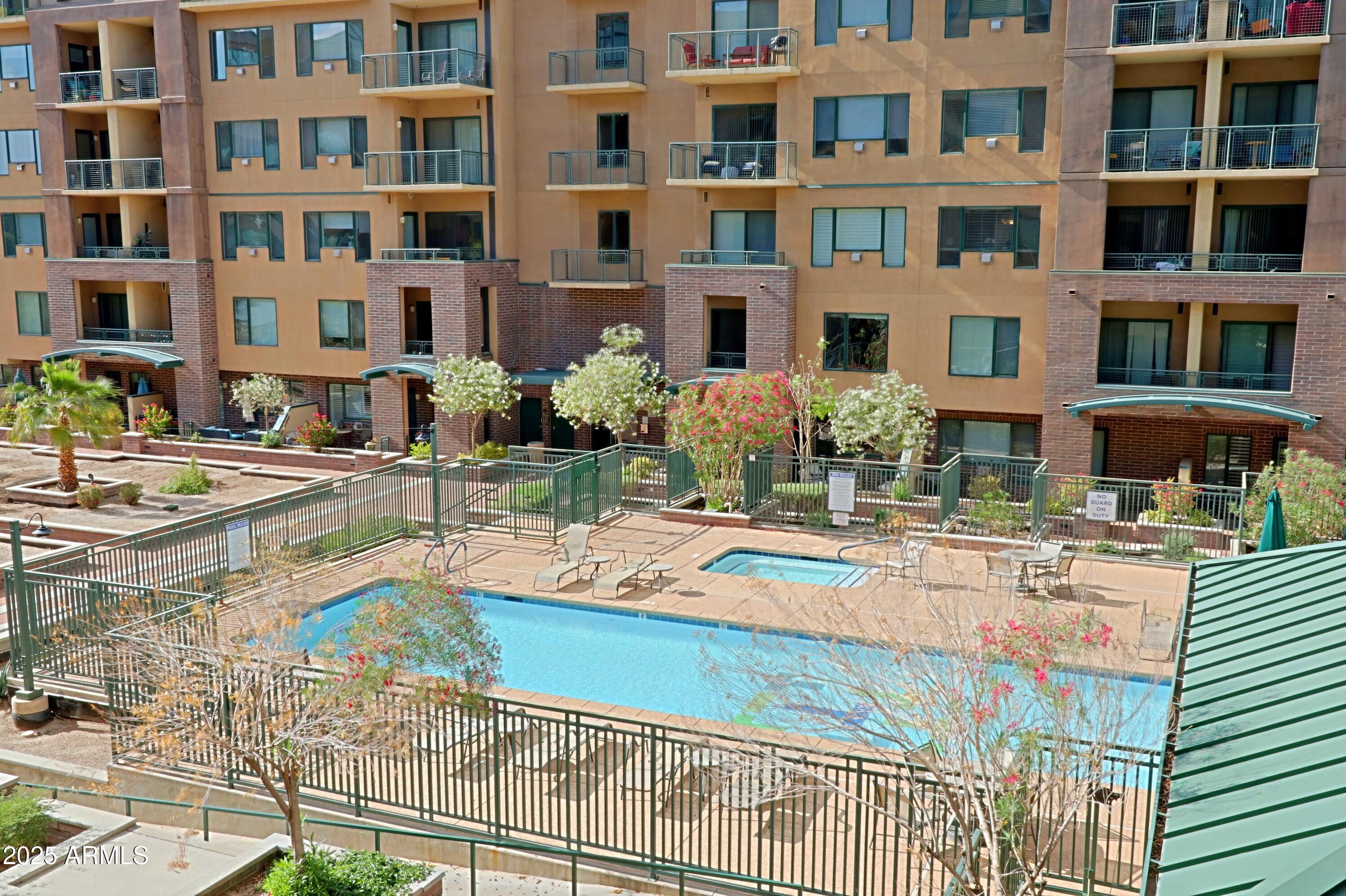 16 W ENCANTO Boulevard, 305