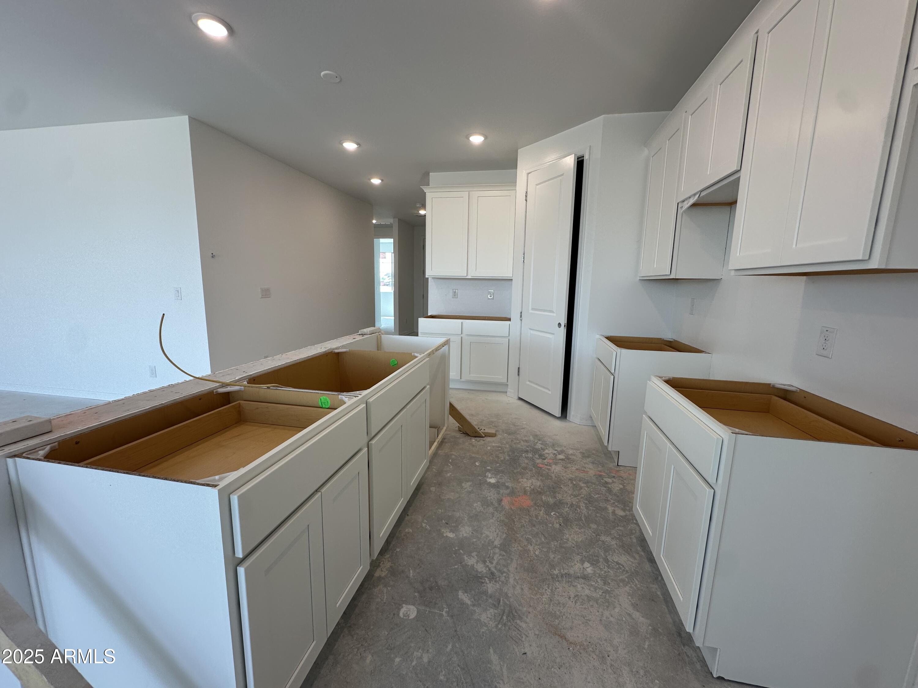 7594 W AVENIDA DEL REY