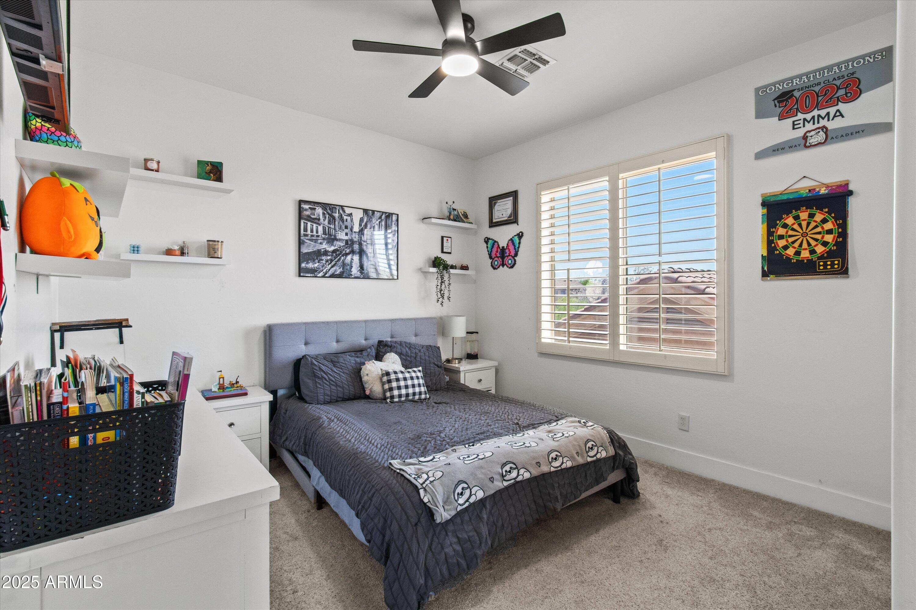 10415 E ROSEMARY Lane
