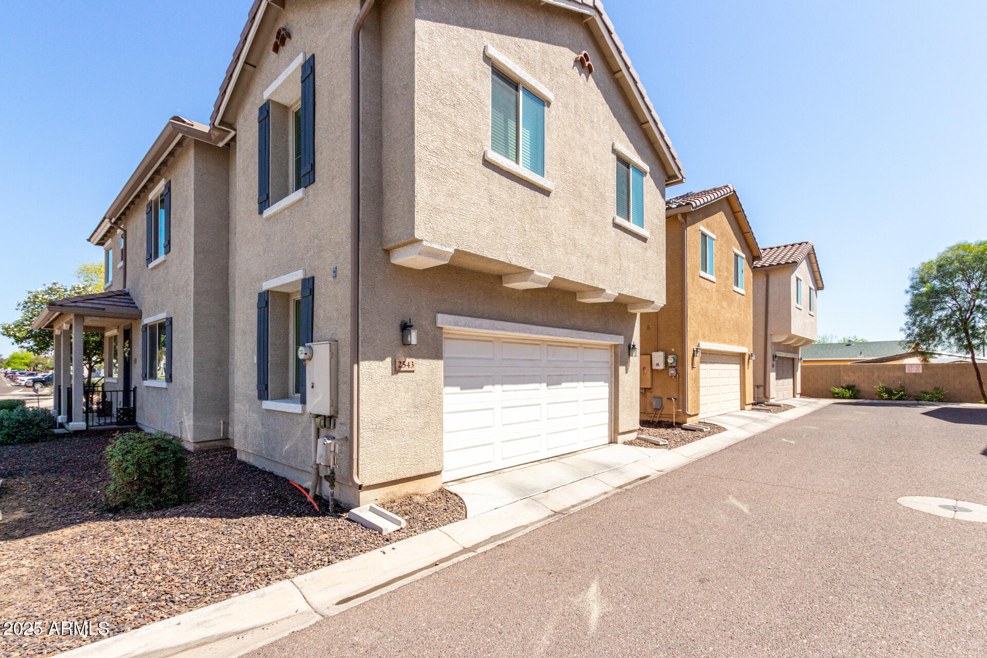 2543 N 73RD Drive