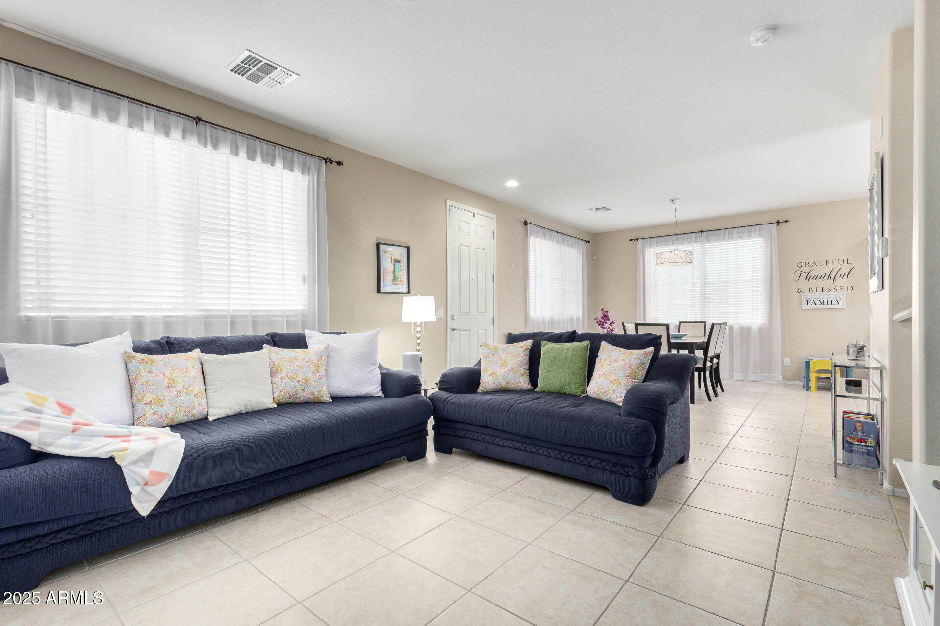 2543 N 73RD Drive