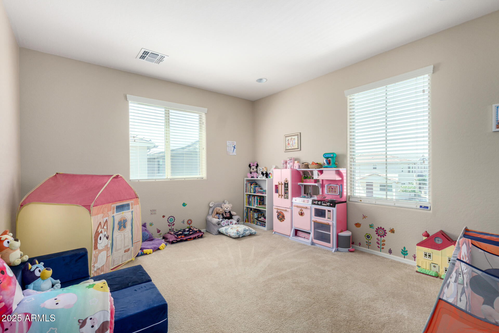 2543 N 73RD Drive