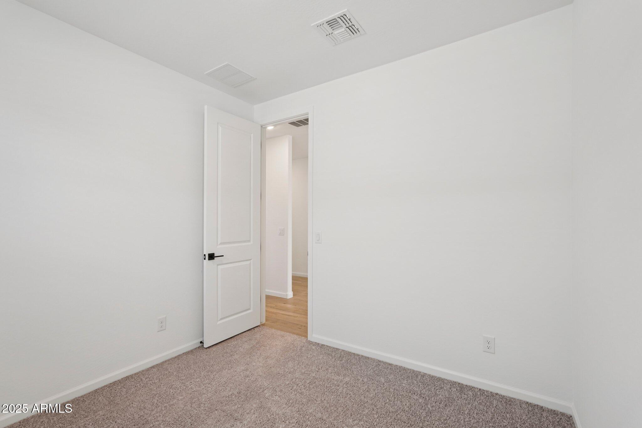 15785 W BERYL Avenue