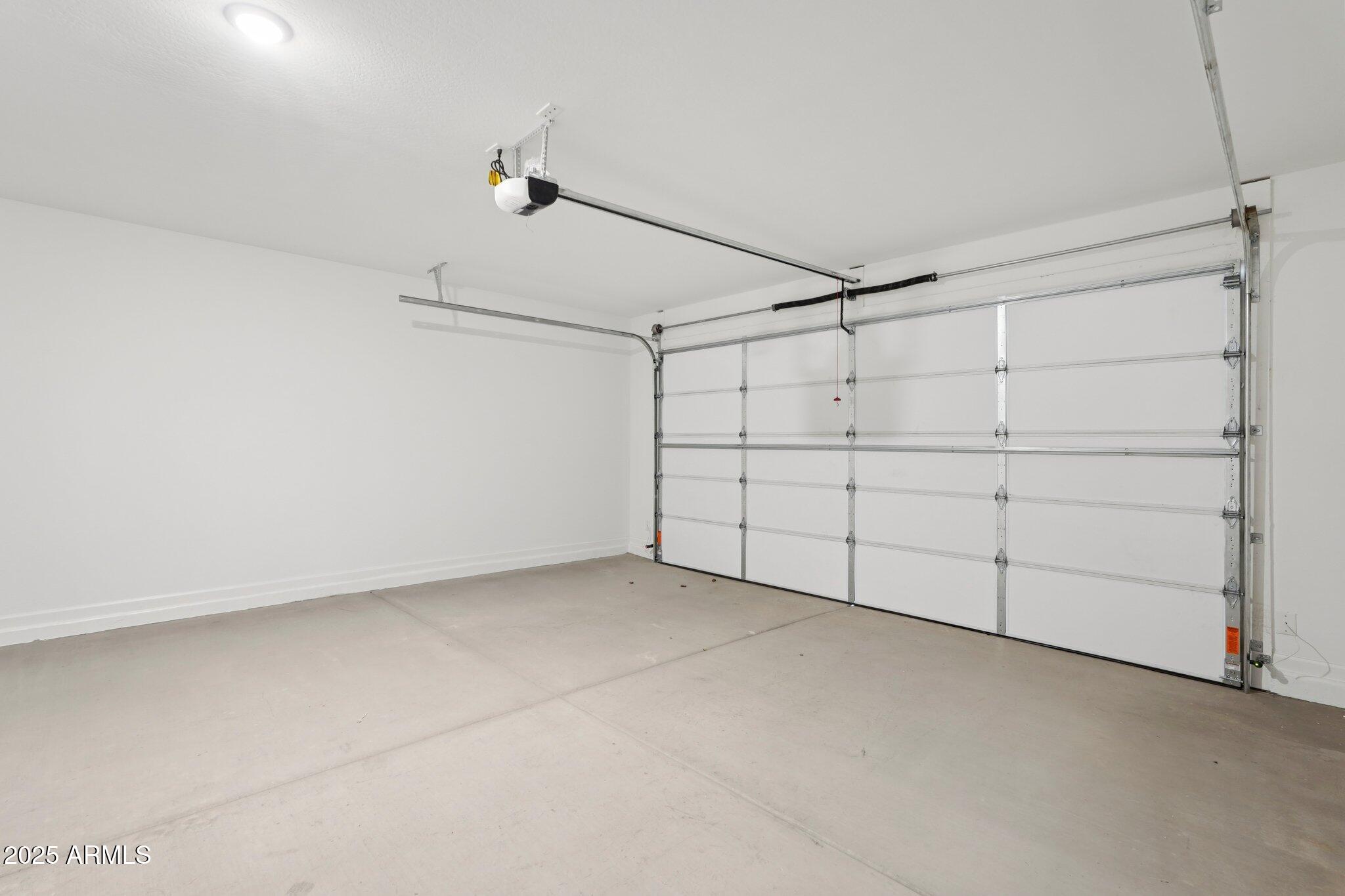 15785 W BERYL Avenue