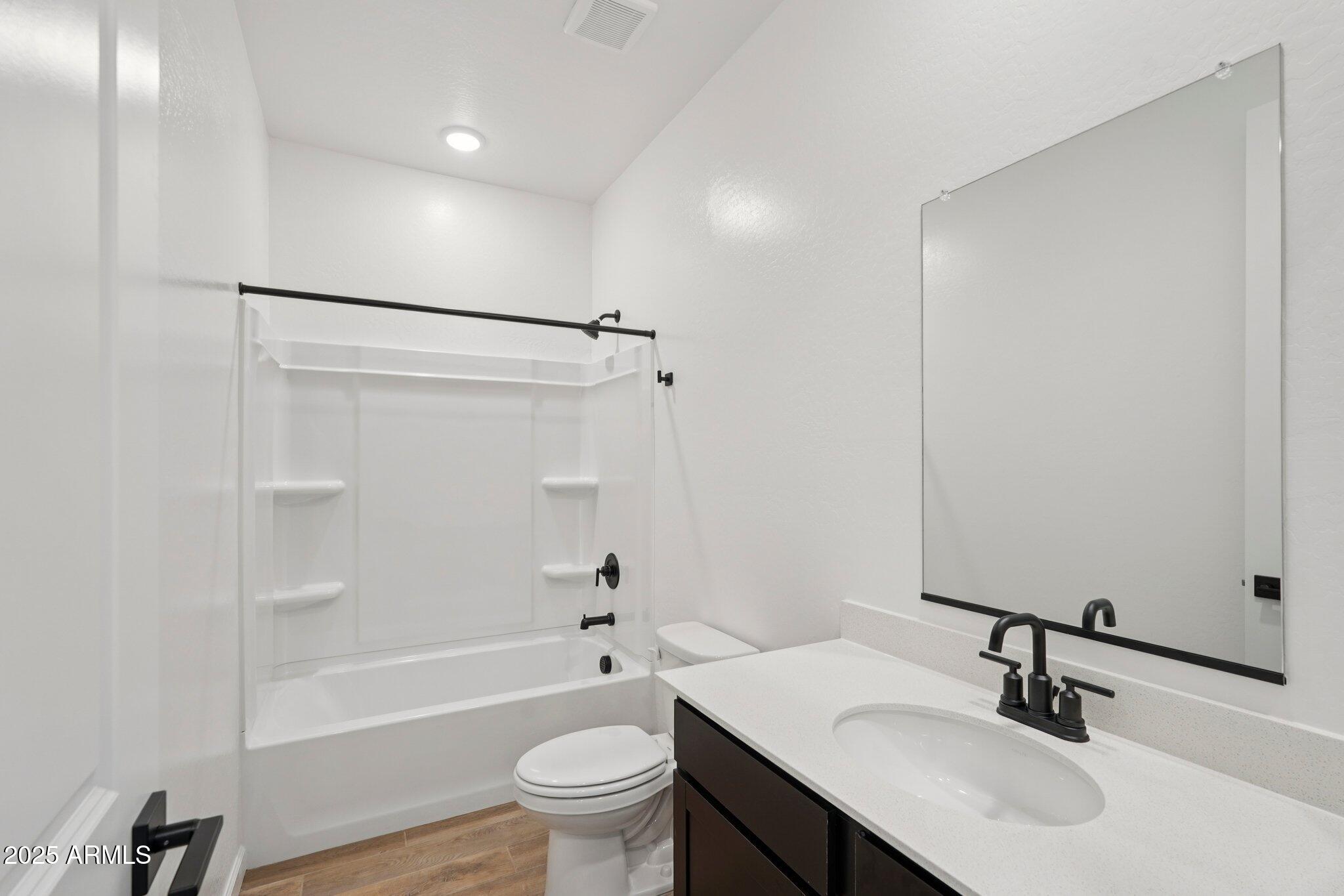 15785 W BERYL Avenue