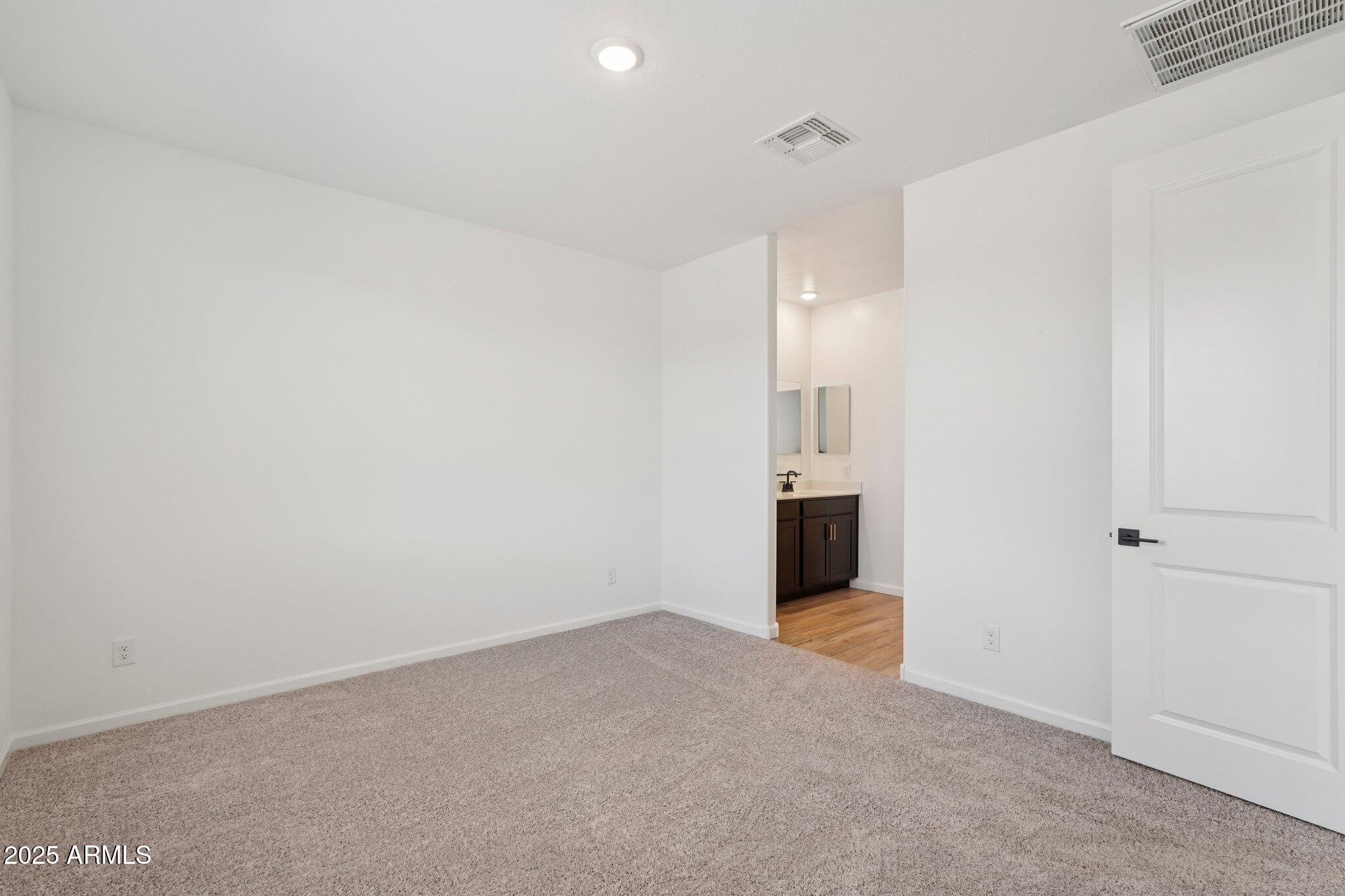 15785 W BERYL Avenue