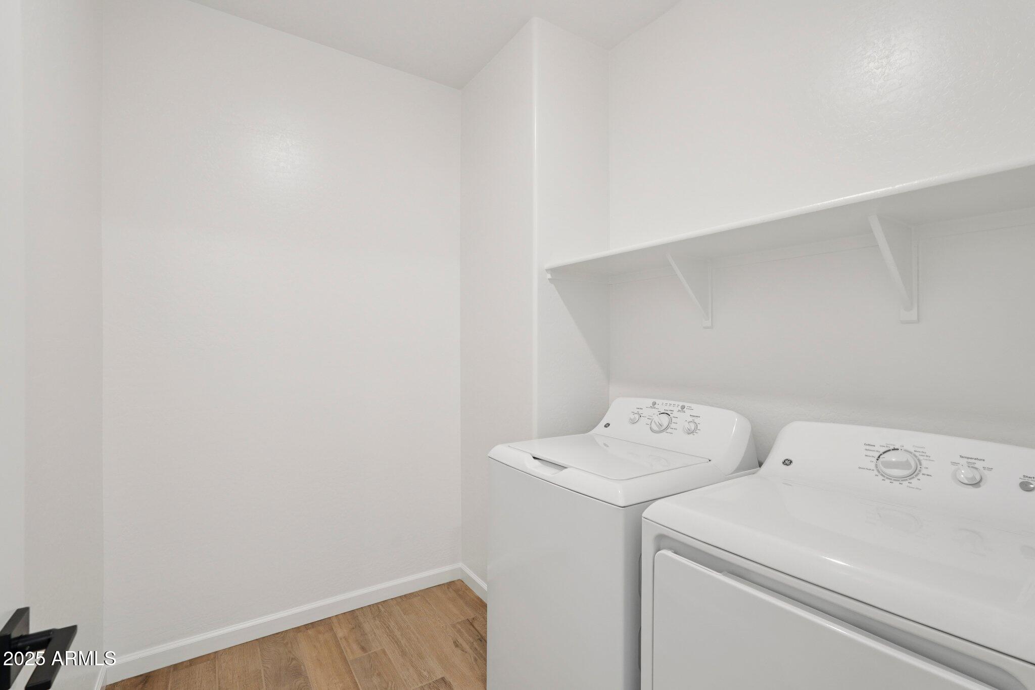 15785 W BERYL Avenue