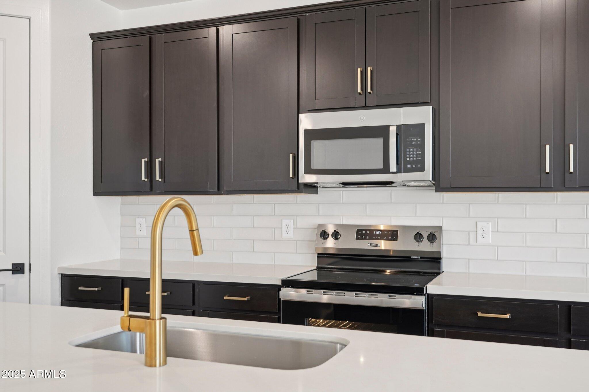 15785 W BERYL Avenue