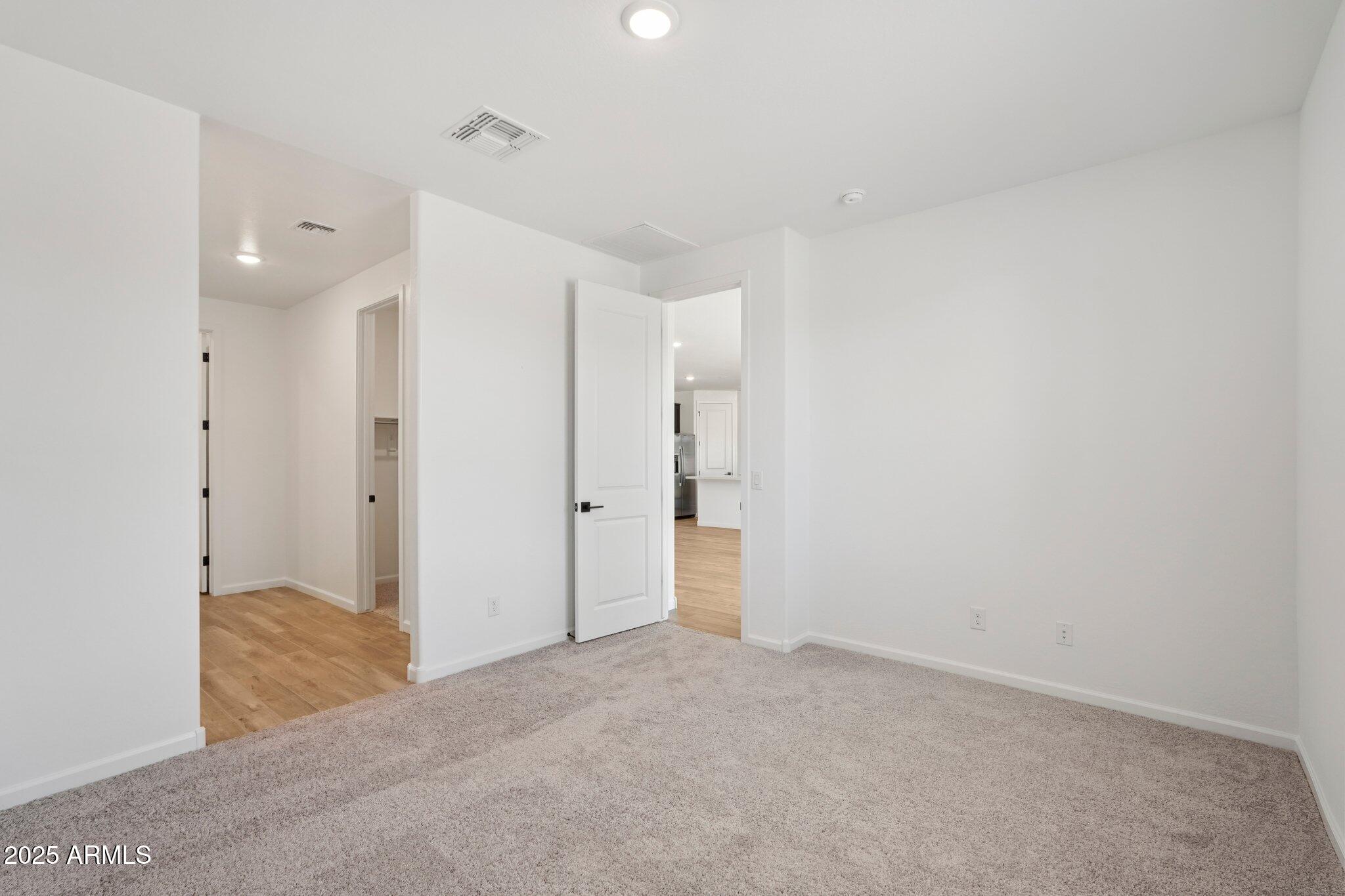 15785 W BERYL Avenue