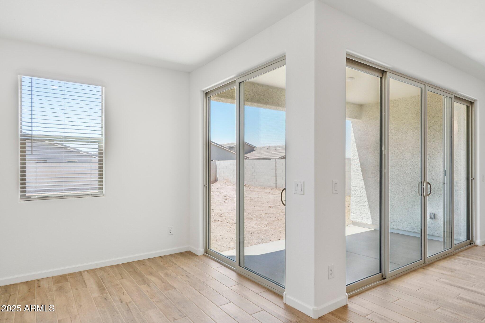 15785 W BERYL Avenue