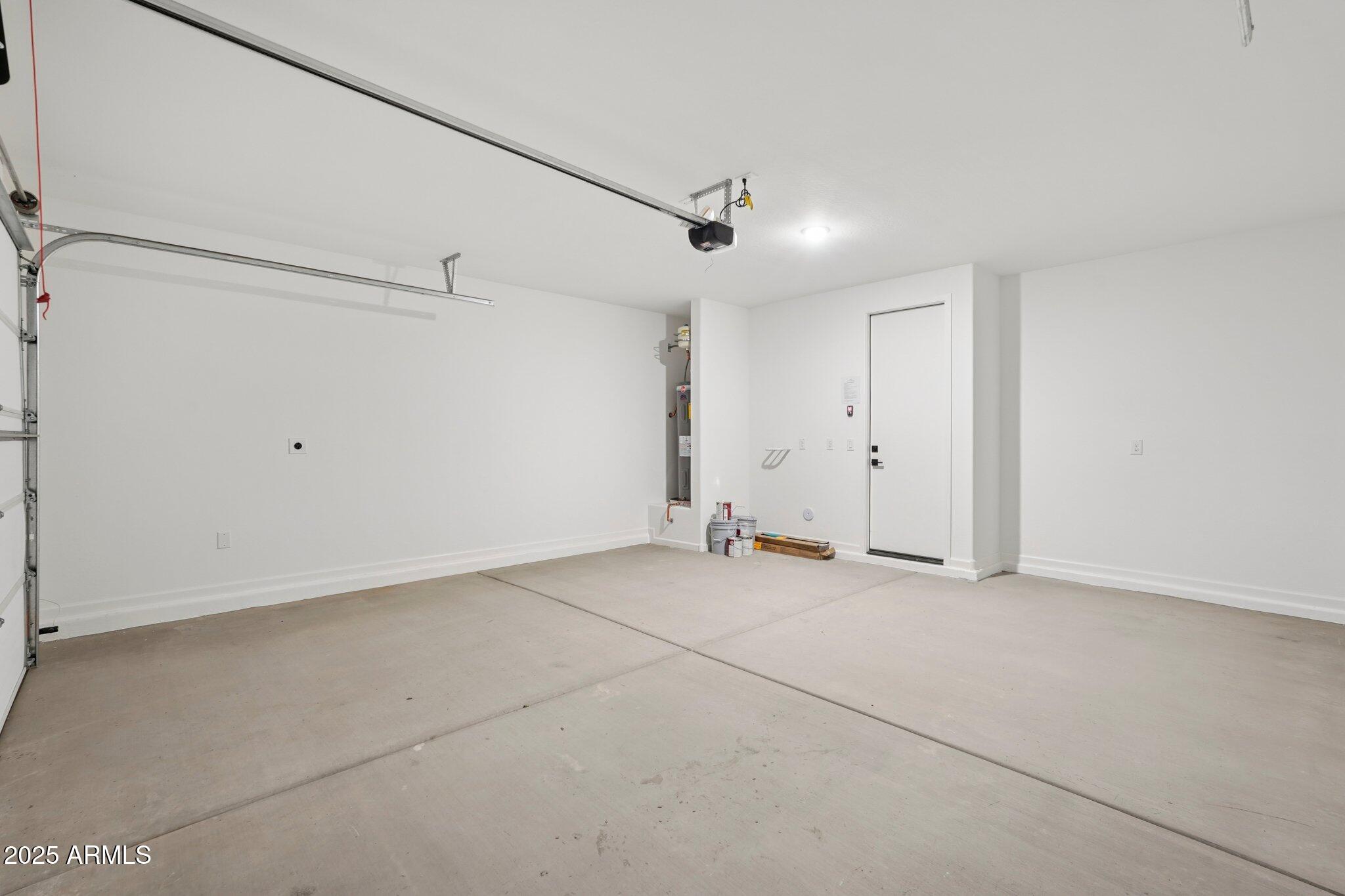 15785 W BERYL Avenue