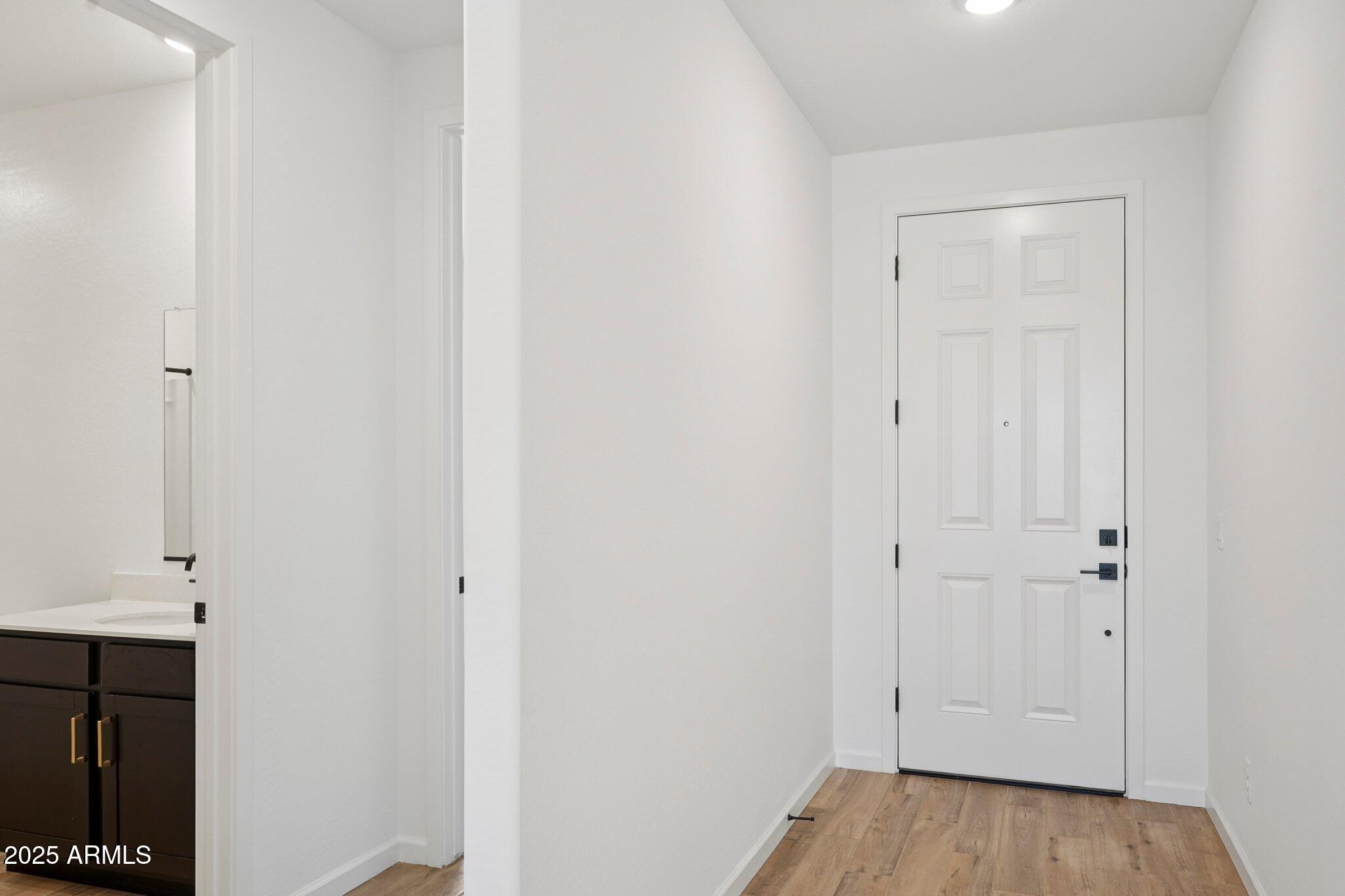 15785 W BERYL Avenue