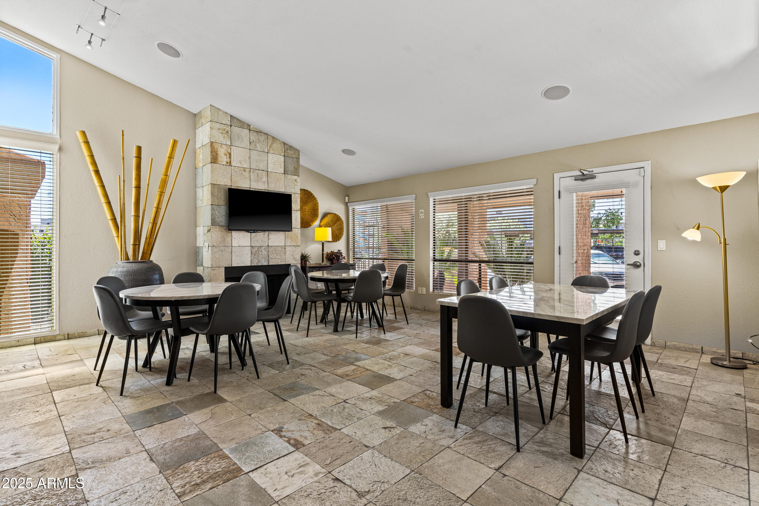 4704 E Paradise Village Parkway N, 236