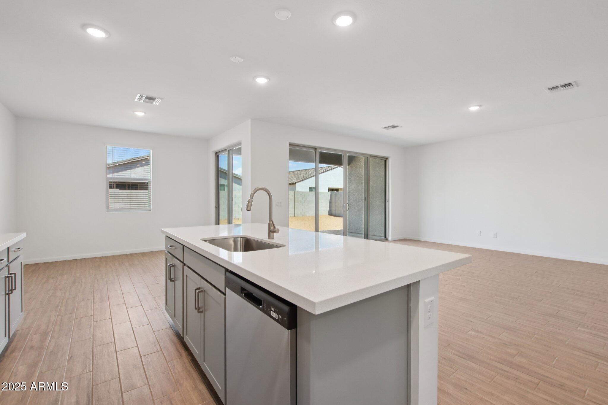 15734 W BROWN Street