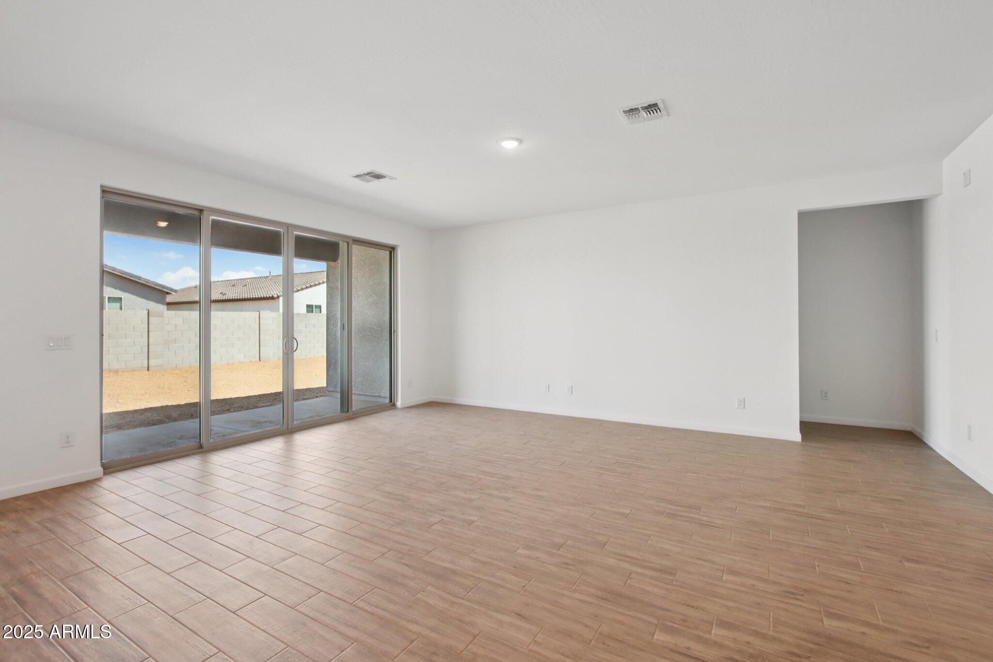 15734 W BROWN Street