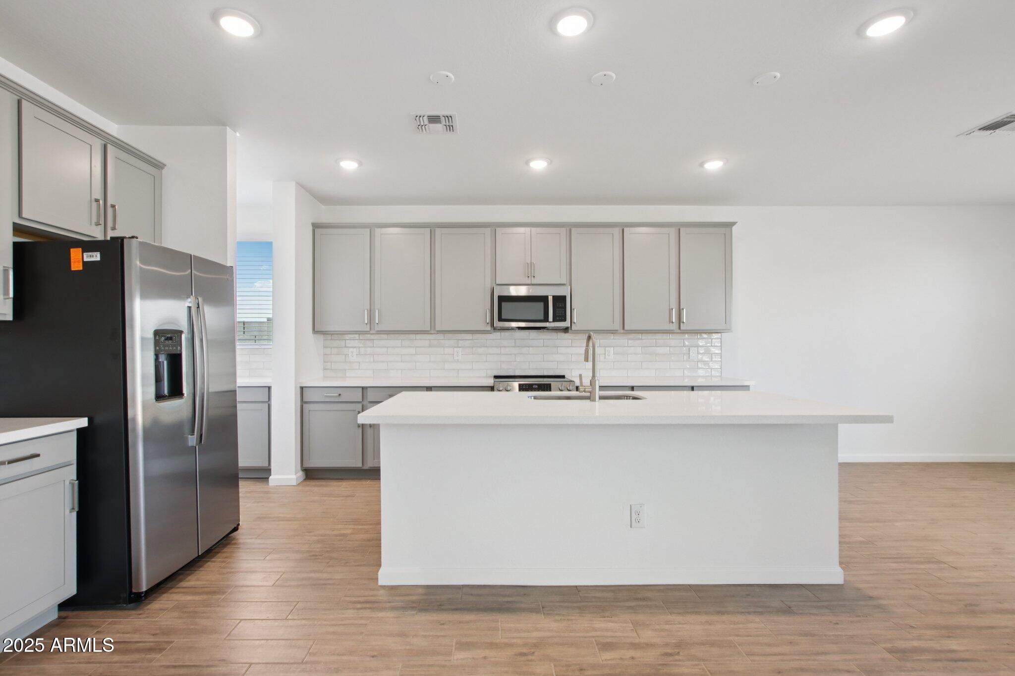 15734 W BROWN Street