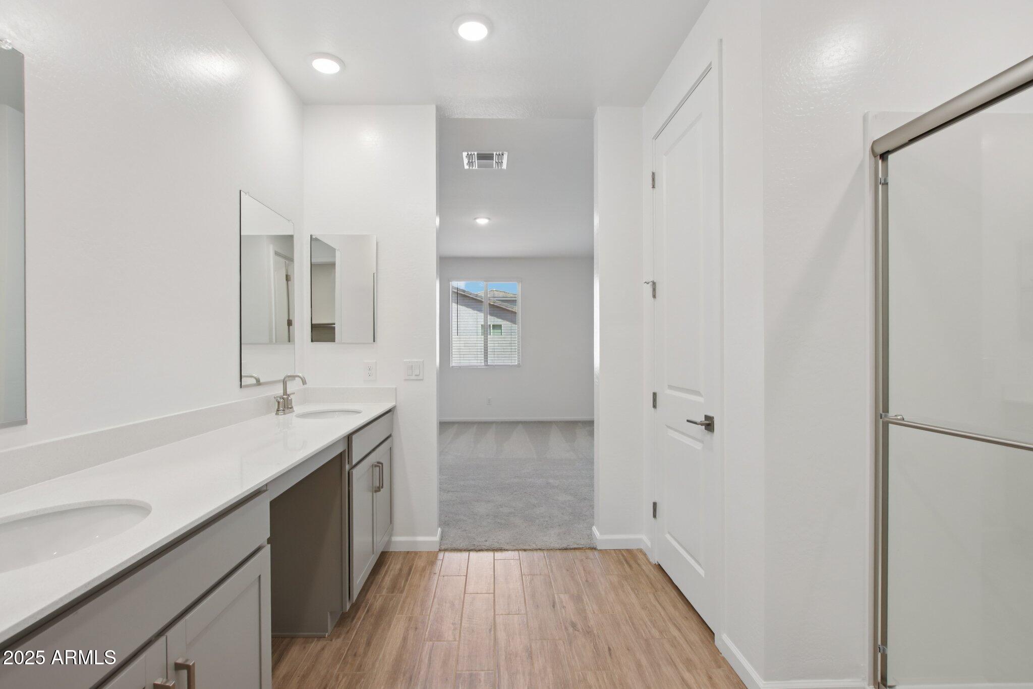 15734 W BROWN Street