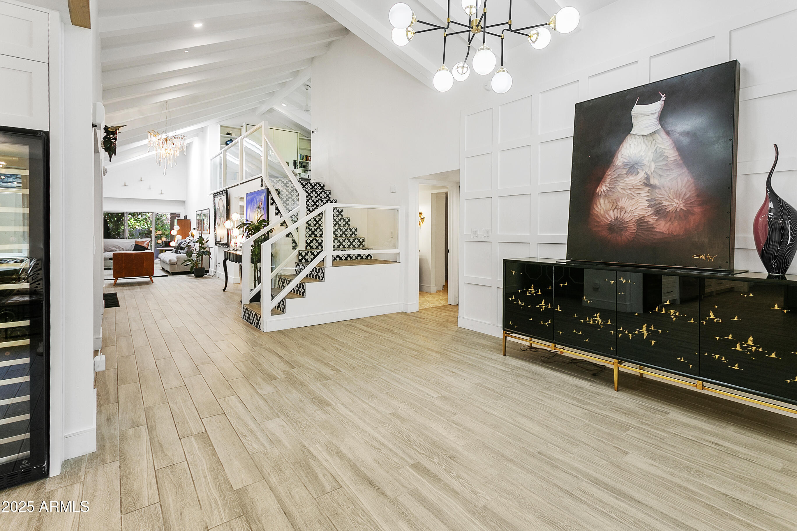 2108 E PASADENA Avenue