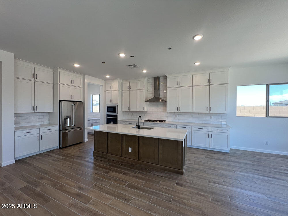 22937 E TWIN ACRES Drive