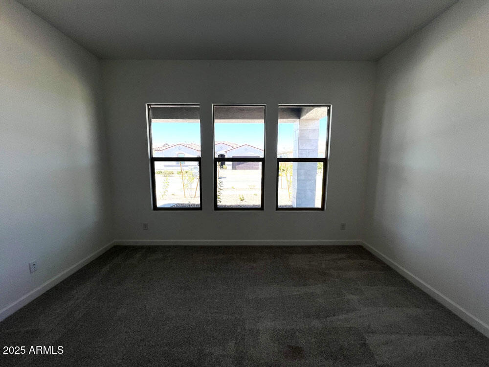 22937 E TWIN ACRES Drive