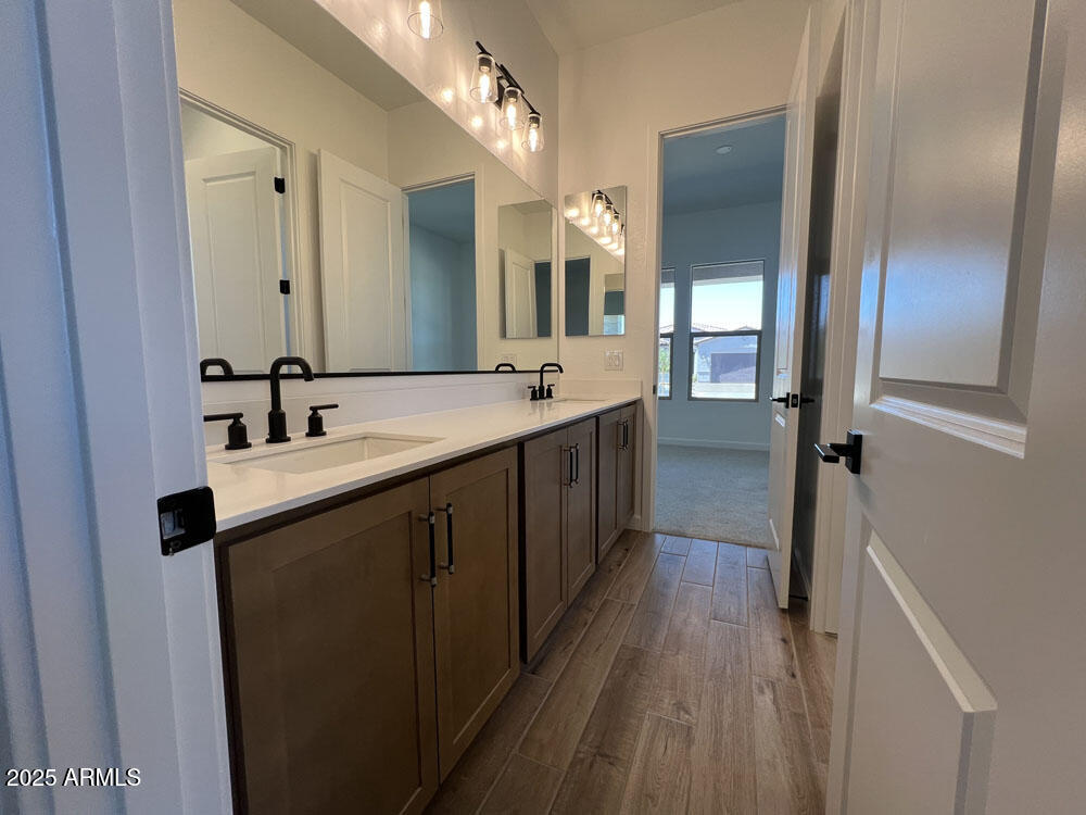 22937 E TWIN ACRES Drive