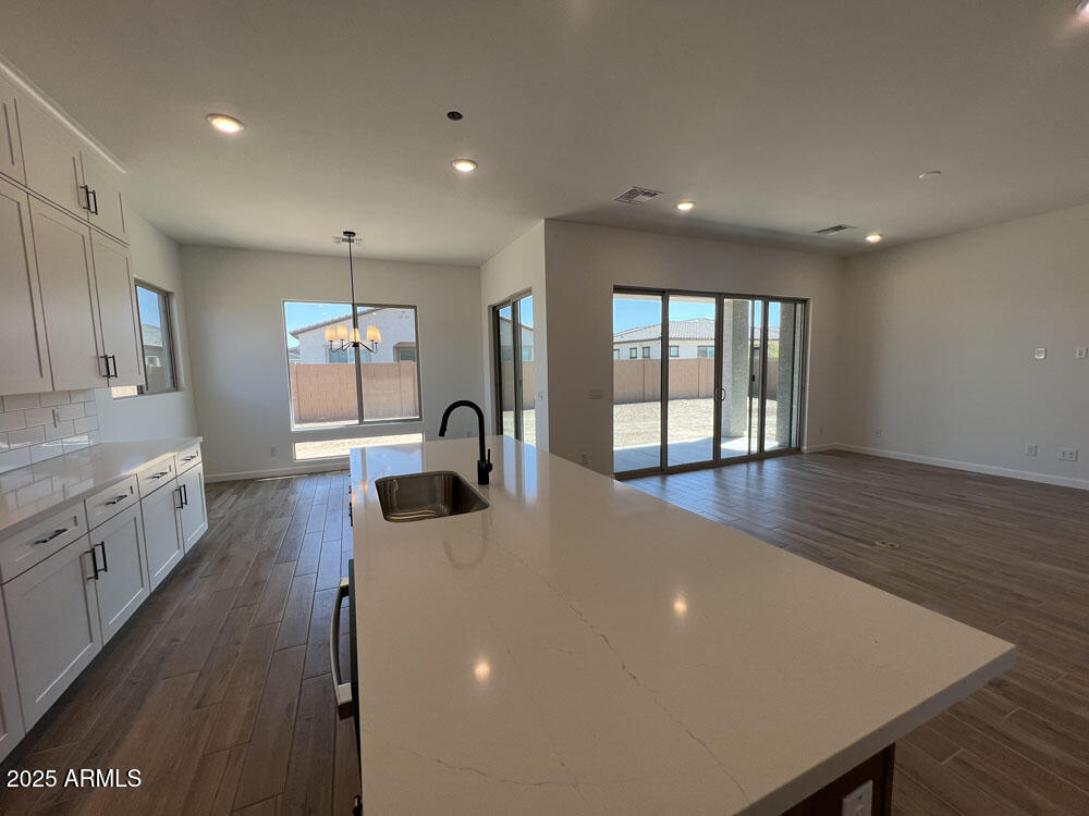 22937 E TWIN ACRES Drive
