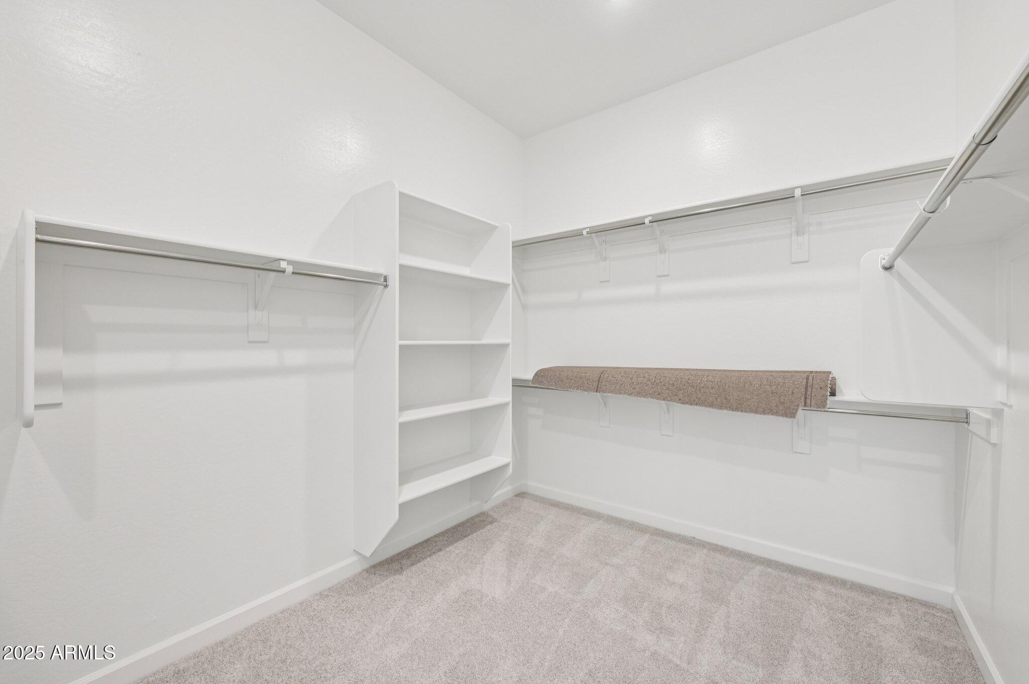 22937 E TWIN ACRES Drive