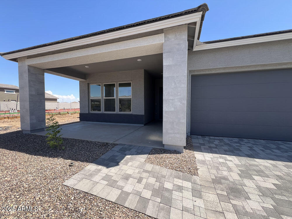 22937 E TWIN ACRES Drive