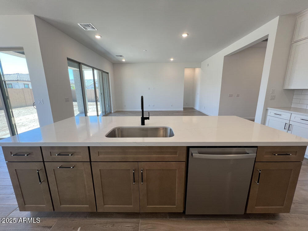 22937 E TWIN ACRES Drive