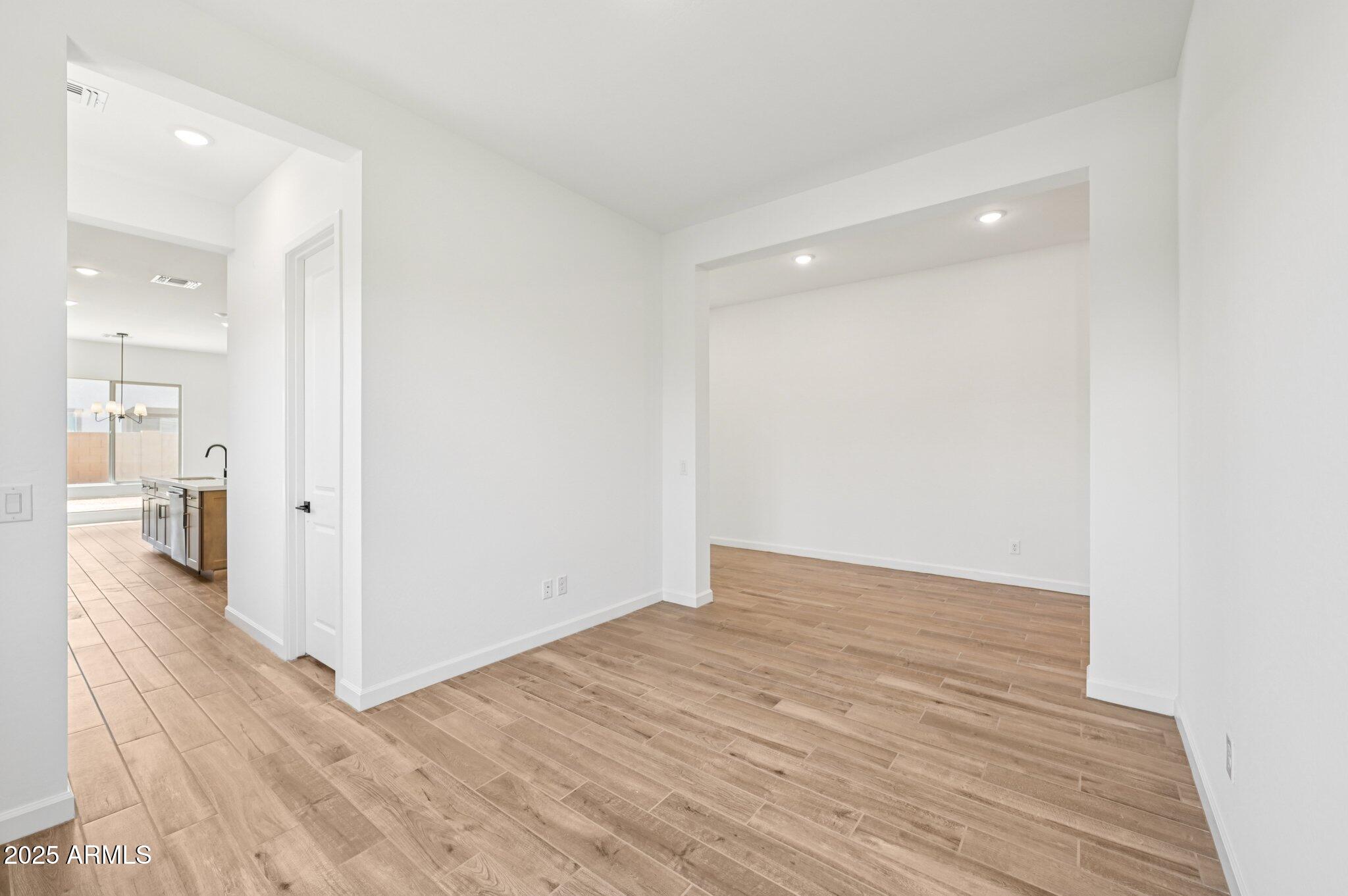 22937 E TWIN ACRES Drive