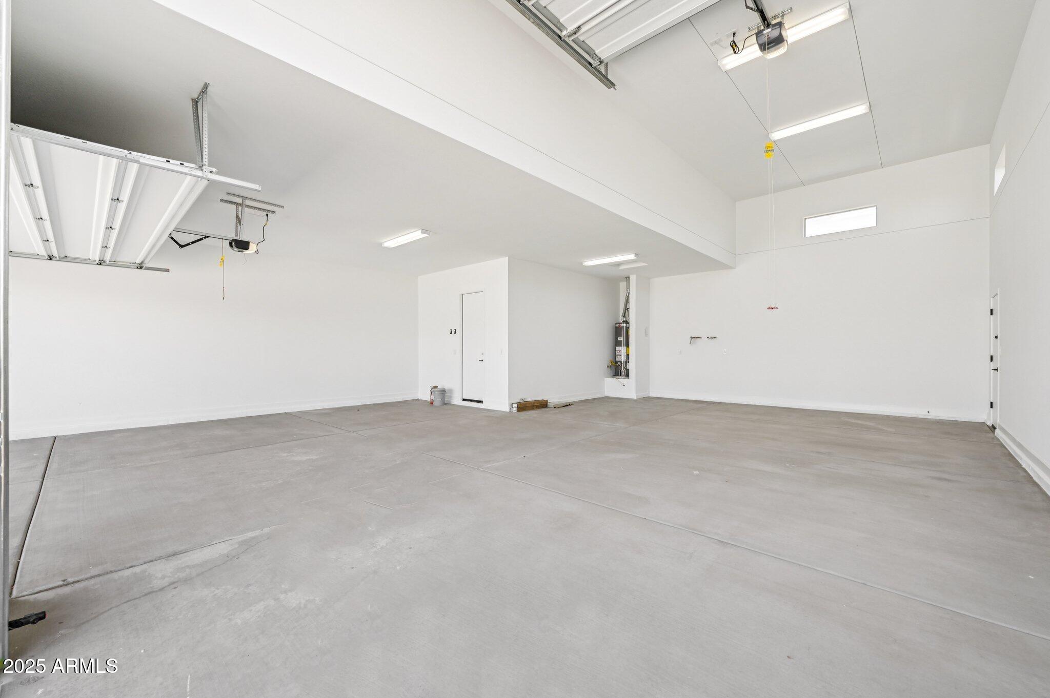 22937 E TWIN ACRES Drive