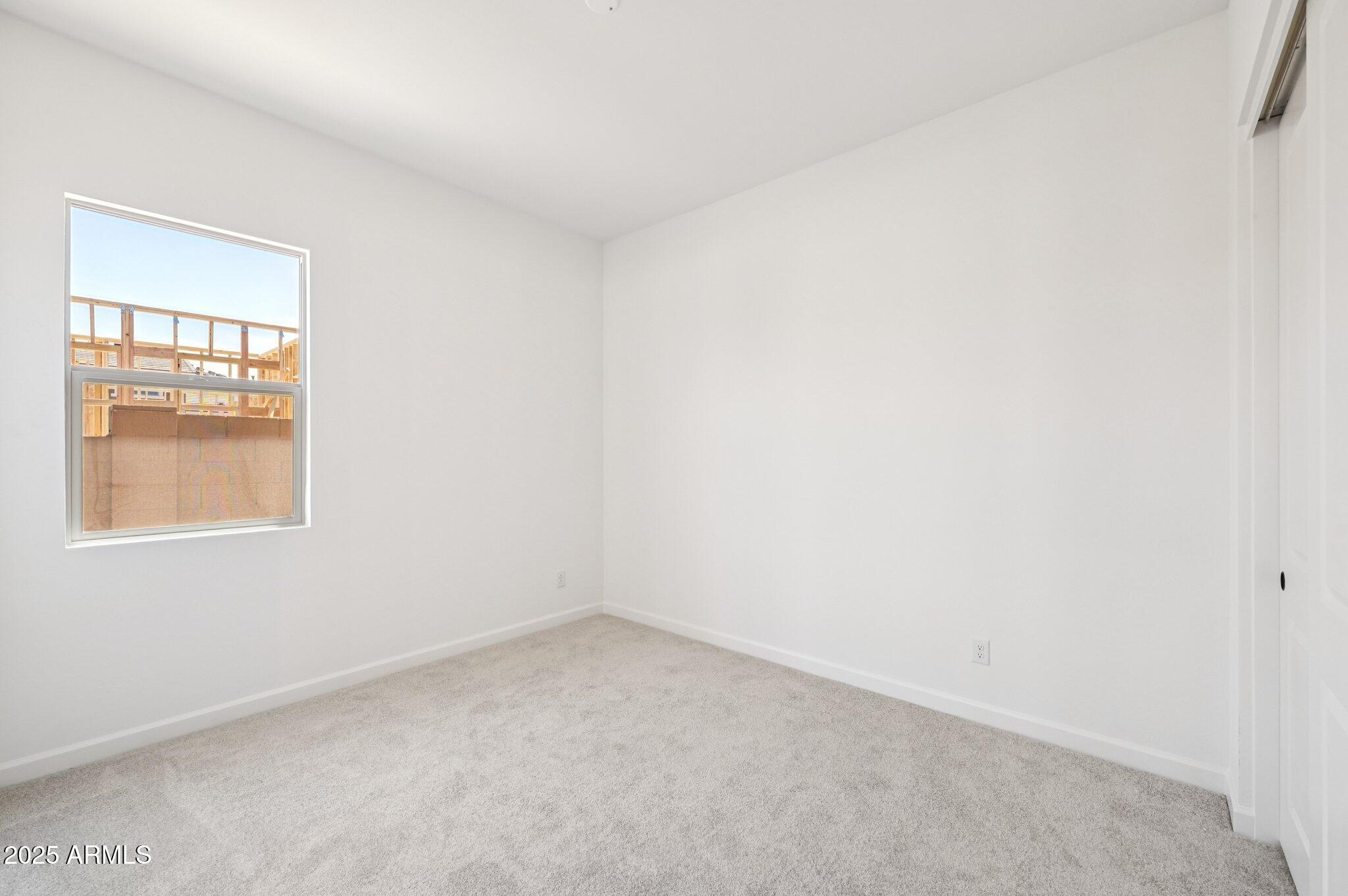 22937 E TWIN ACRES Drive