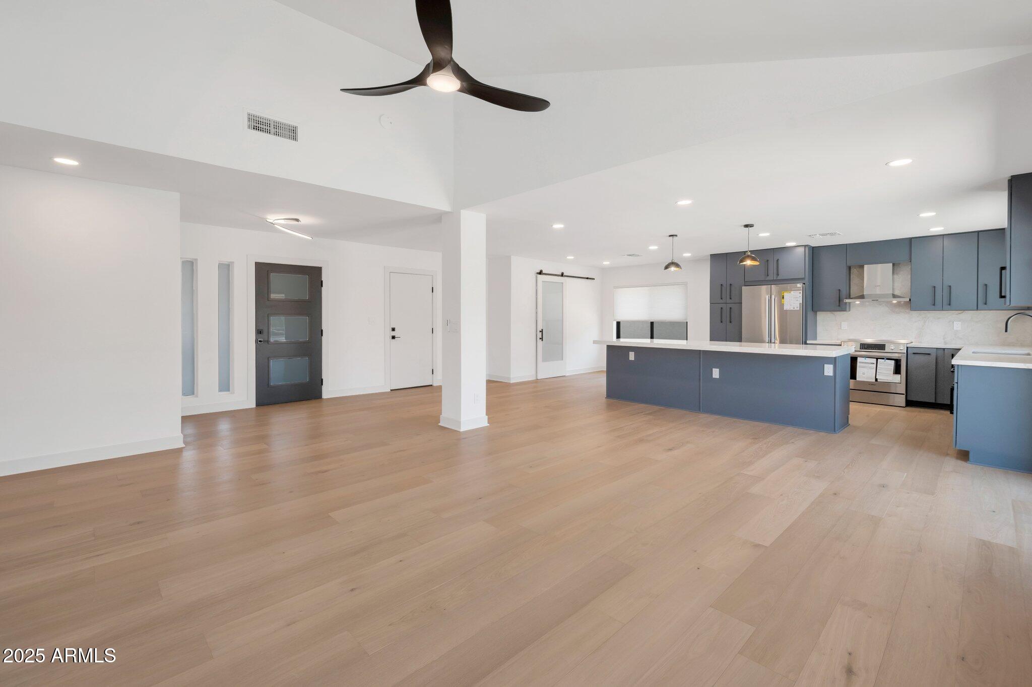 6620 E PARADISE Lane