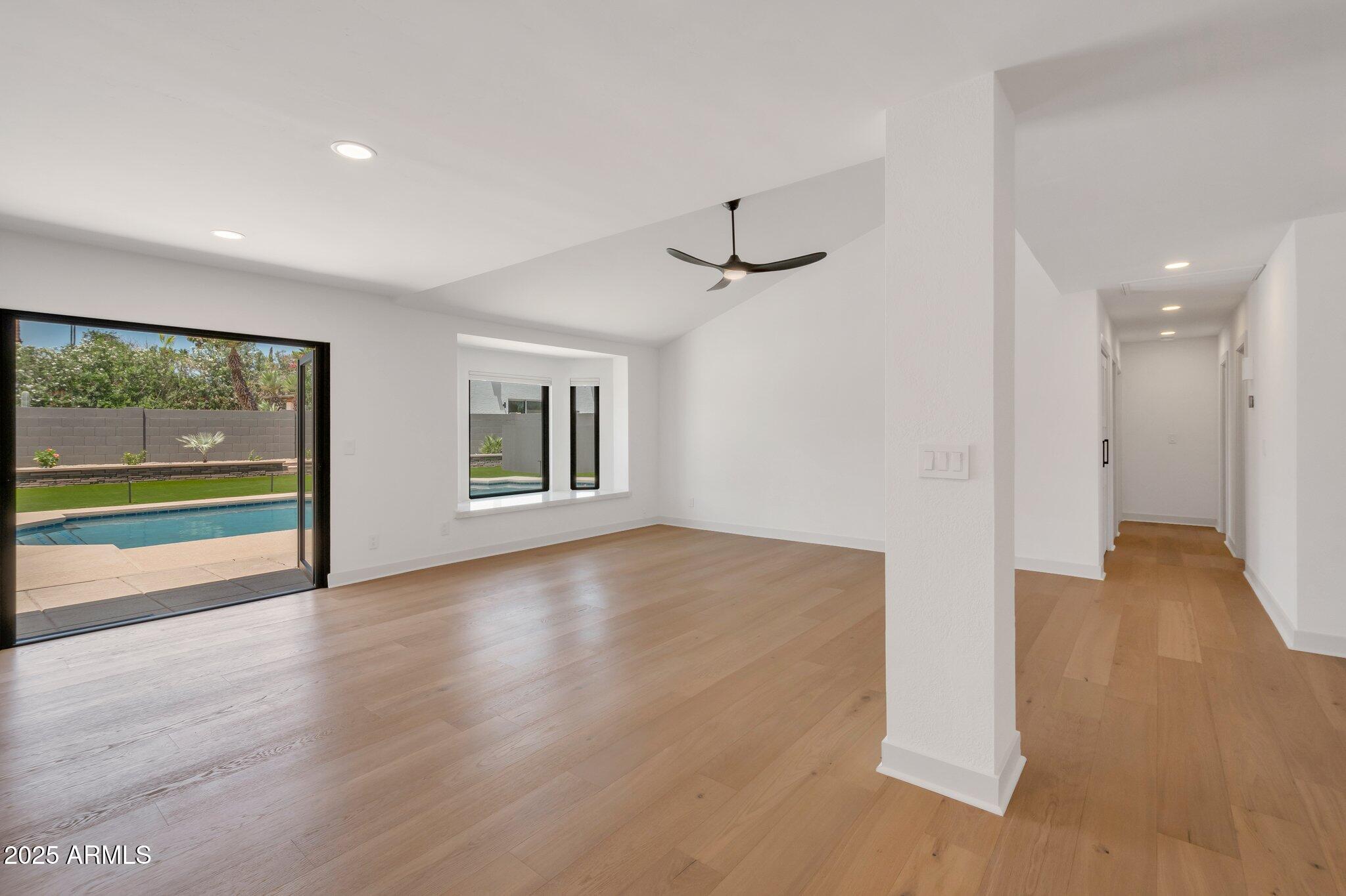 6620 E PARADISE Lane