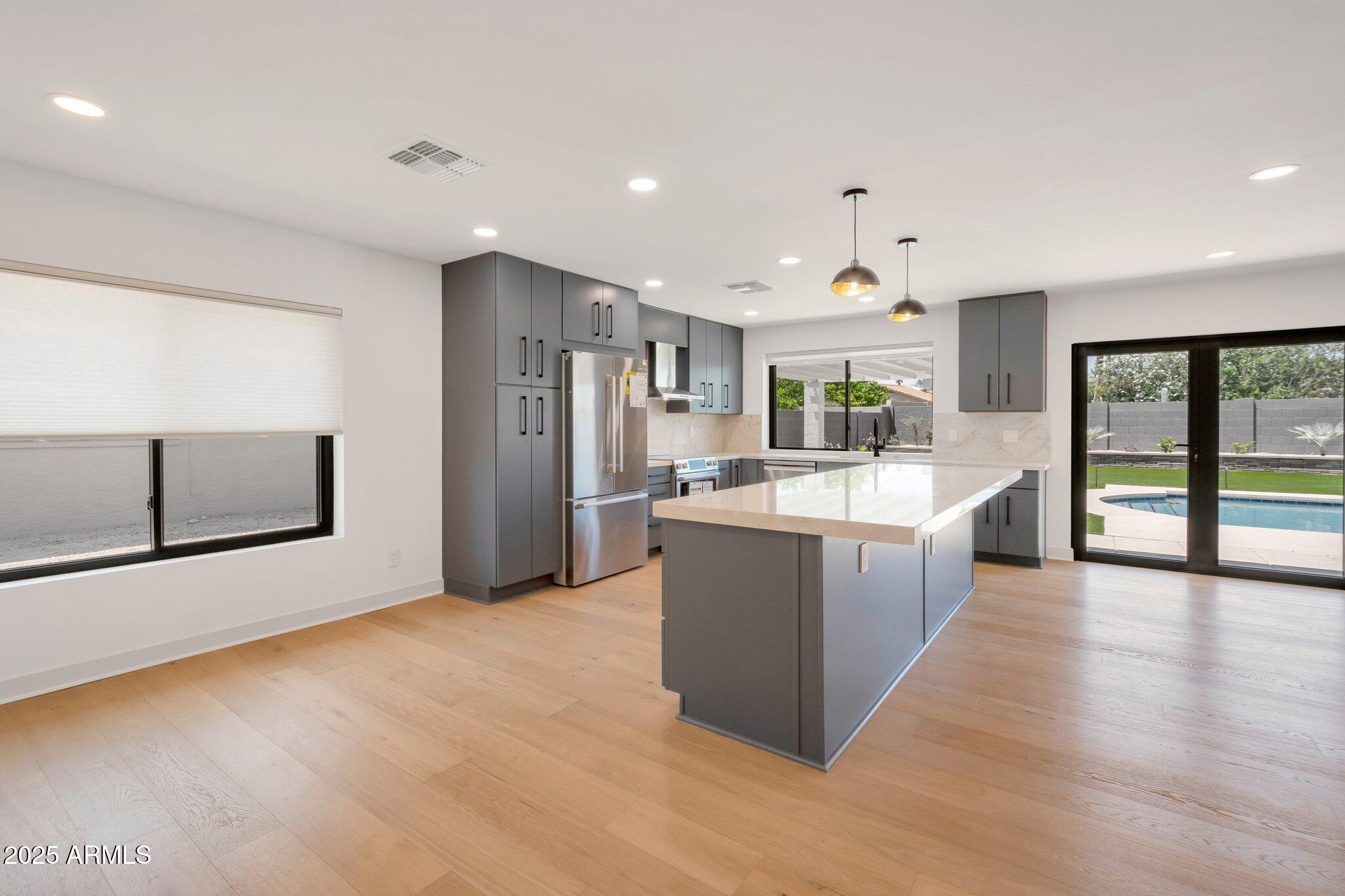 6620 E PARADISE Lane