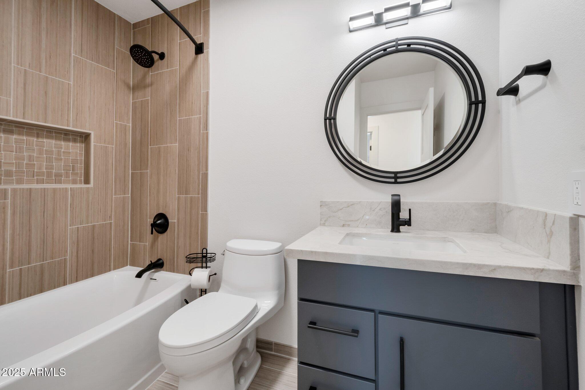 6620 E PARADISE Lane