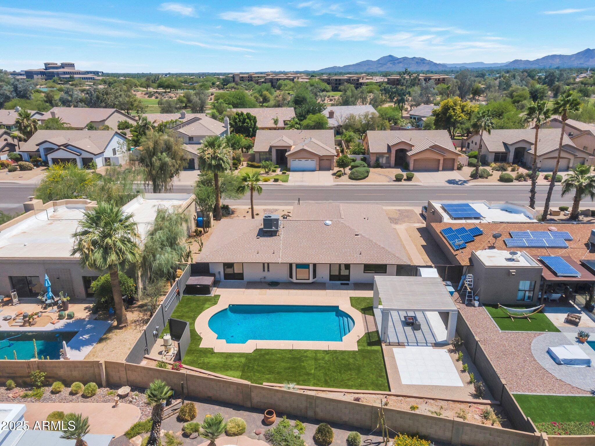 6620 E PARADISE Lane