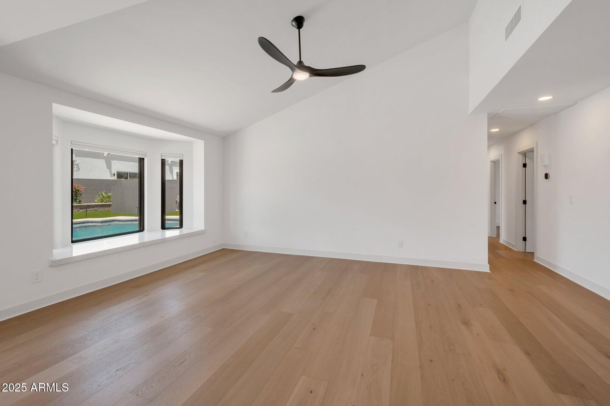 6620 E PARADISE Lane