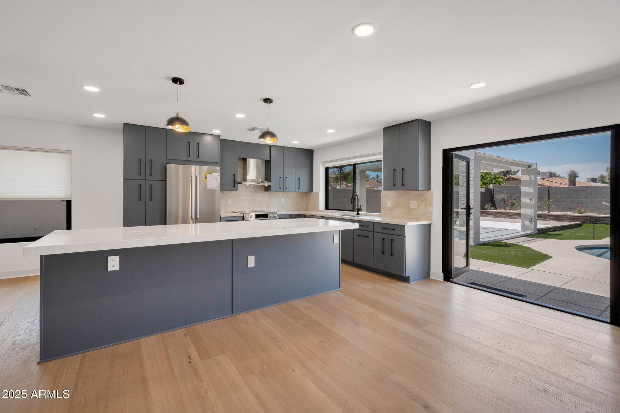 6620 E PARADISE Lane