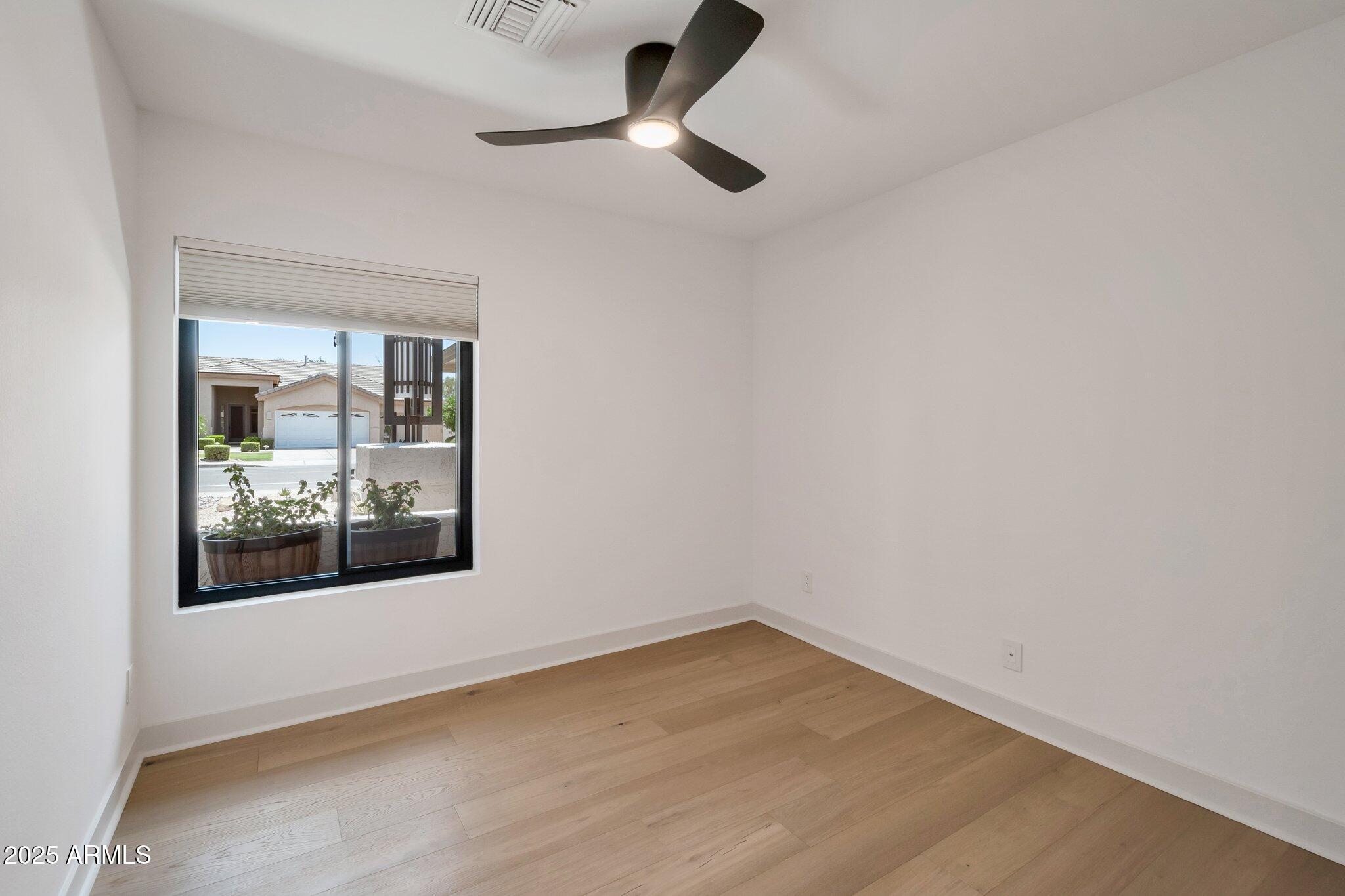 6620 E PARADISE Lane