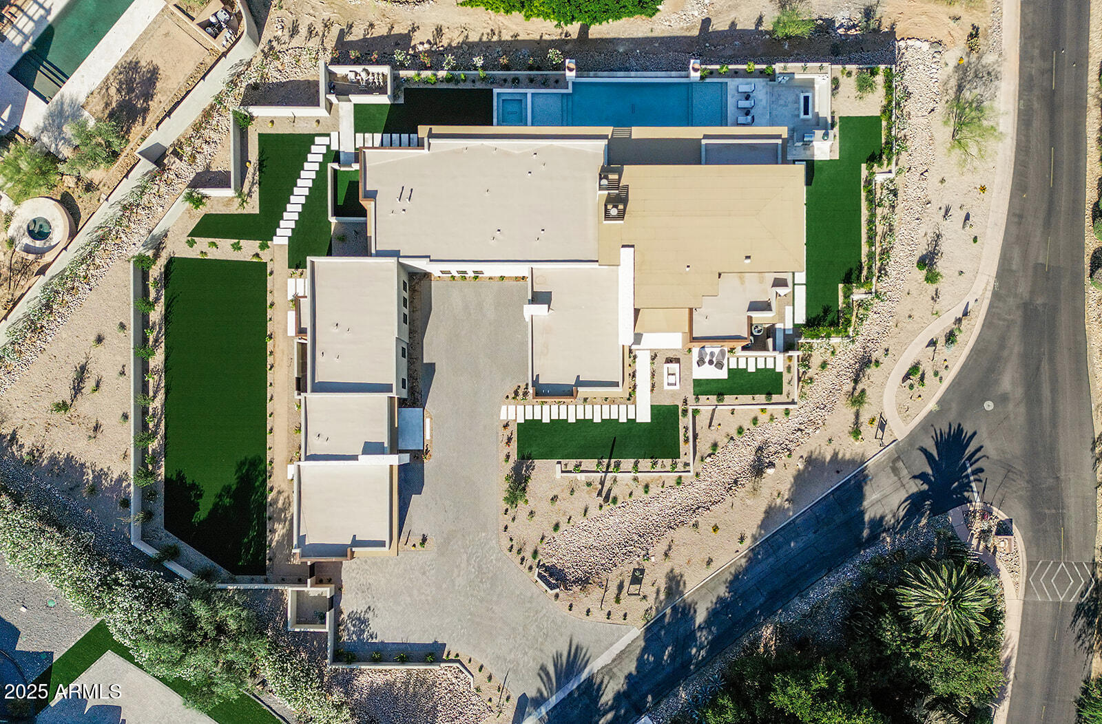 7215 N BLACK ROCK Trail