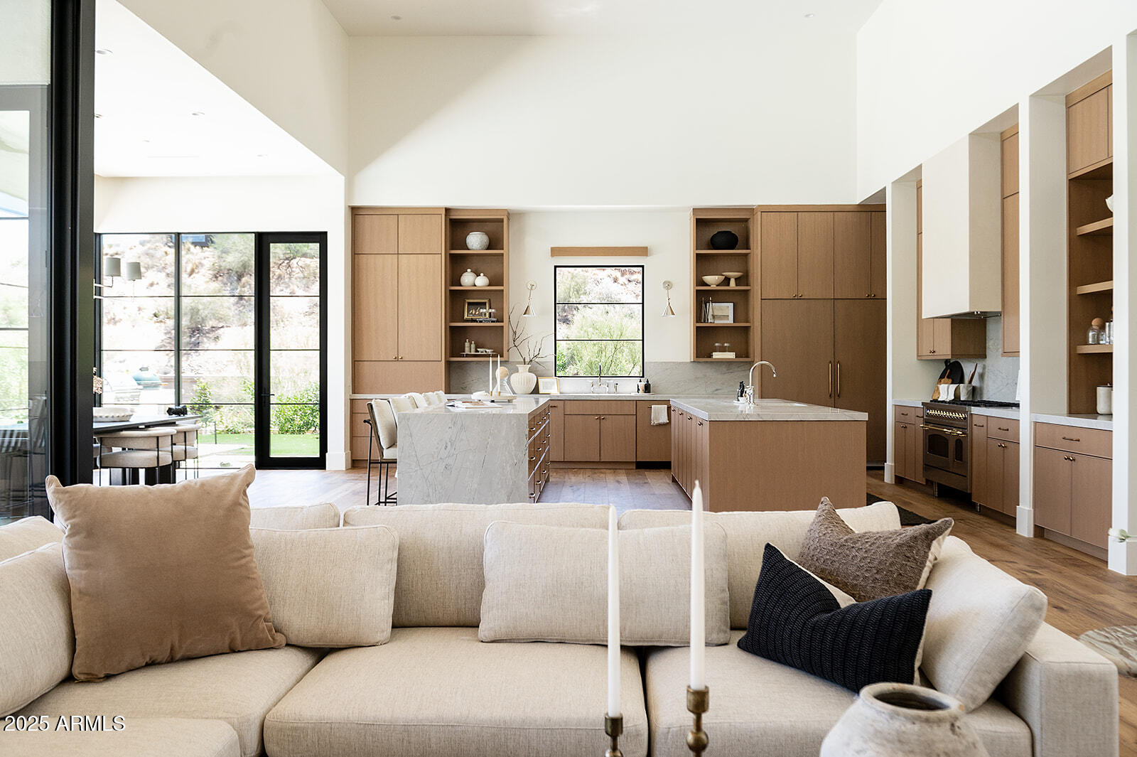 7215 N BLACK ROCK Trail