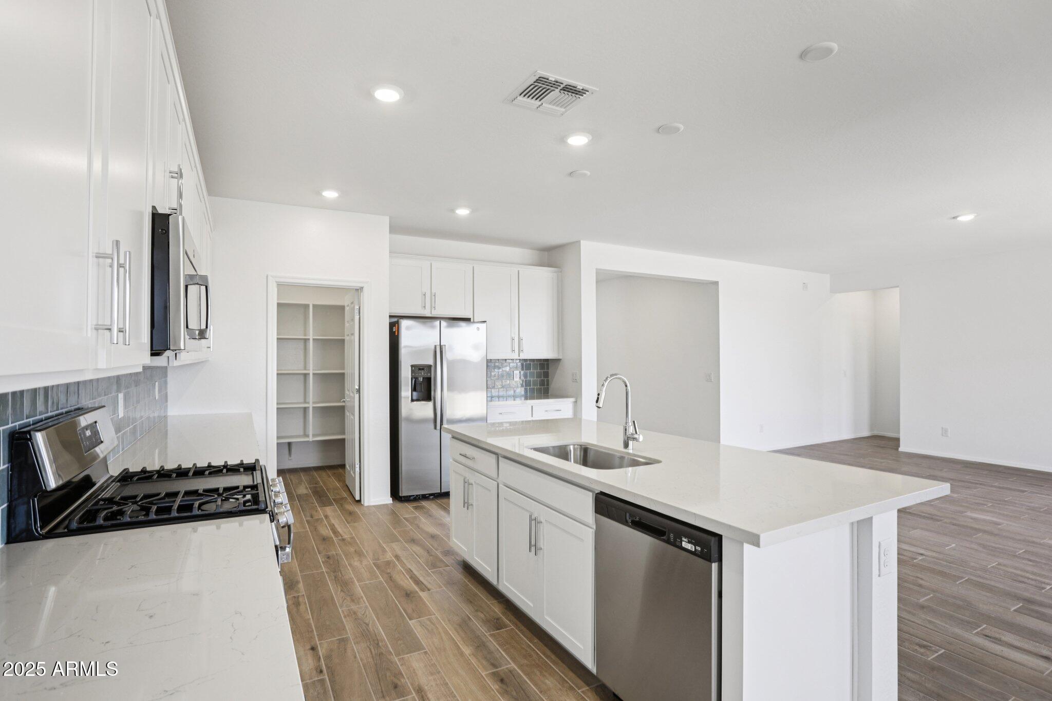 11796 N VANERO Court