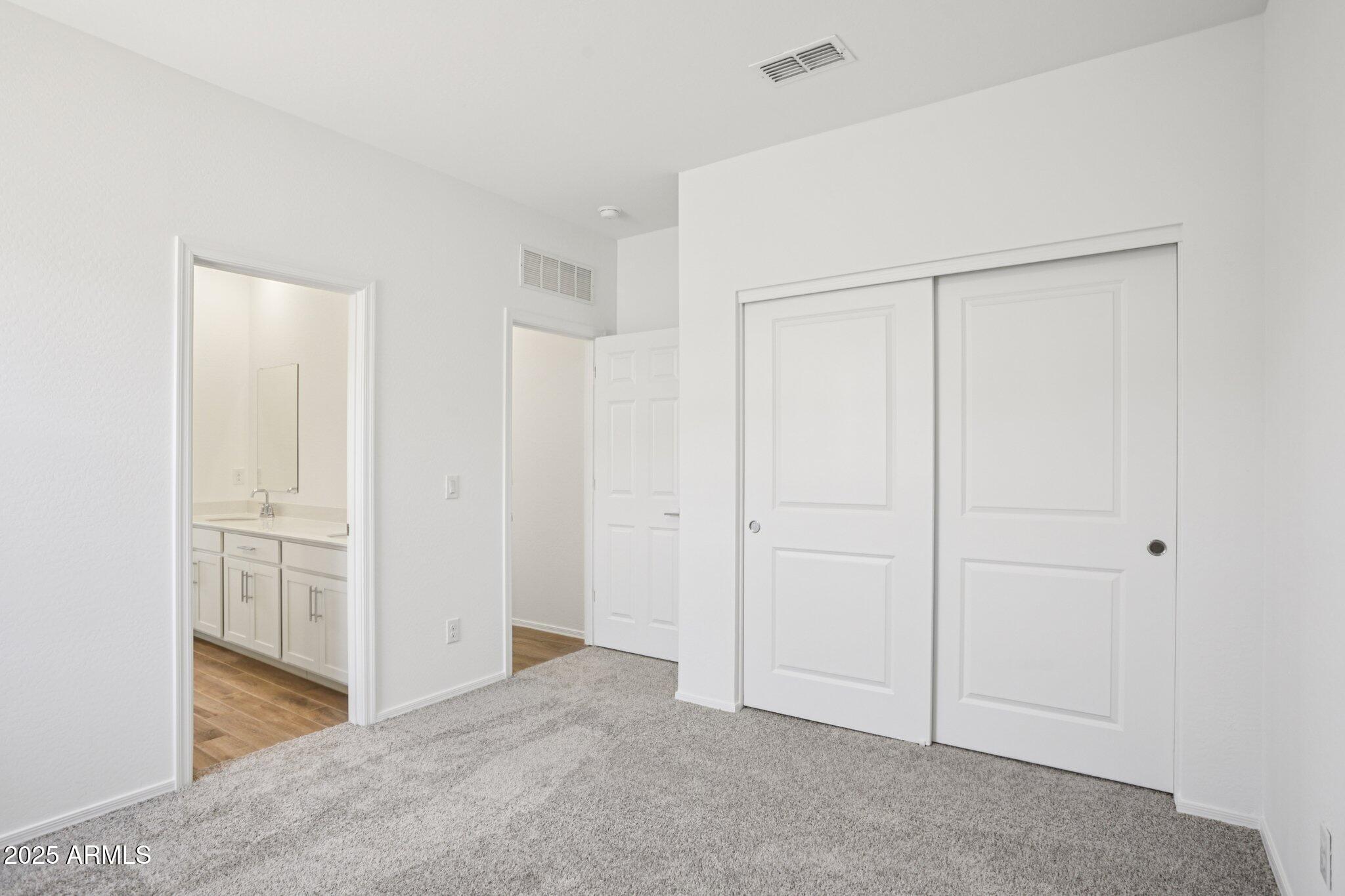 11796 N VANERO Court