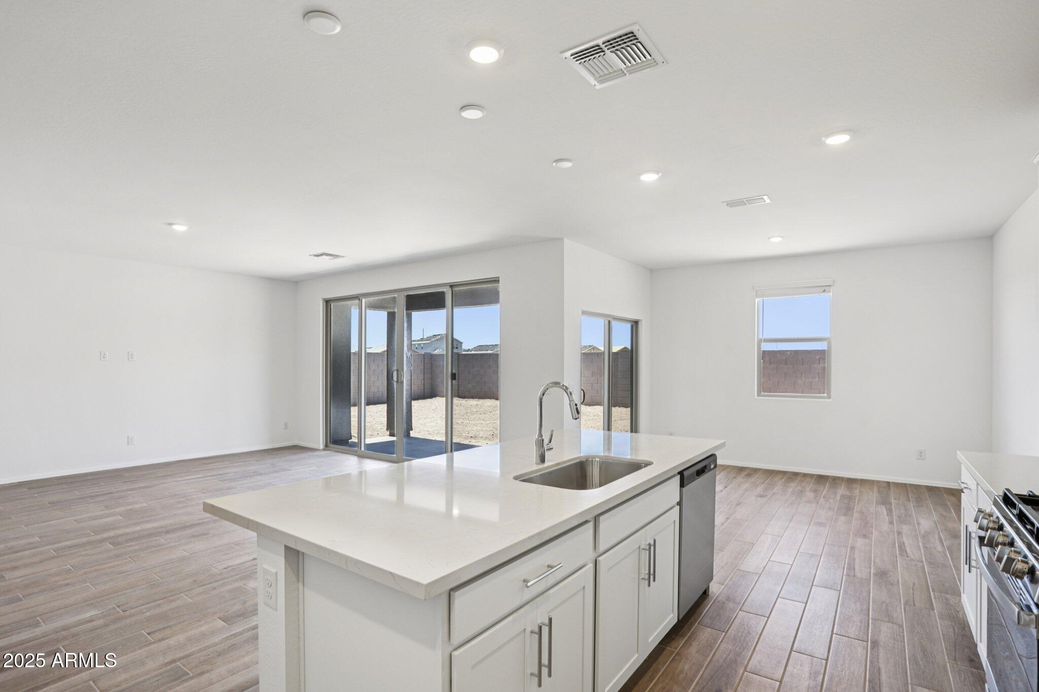 11796 N VANERO Court