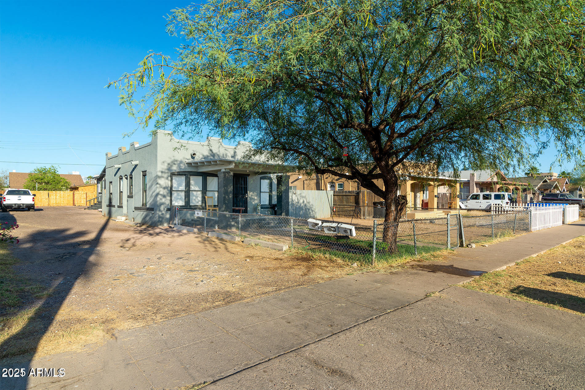 417 N 18TH Drive